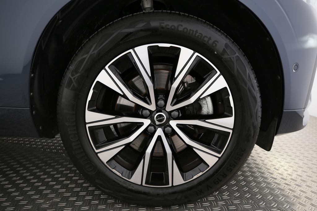 VOLVO XC60 2.0 B4 MH Plus Dark AWD-image-12