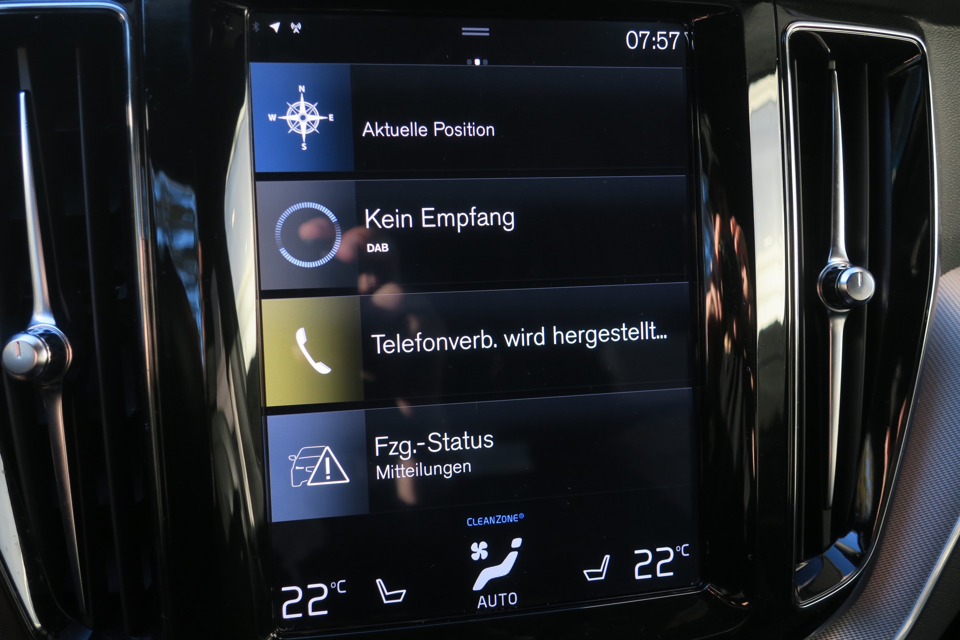 VOLVO XC60 B5 Benzin Mild Hybrid AWD R-Design Geartronic-image-10