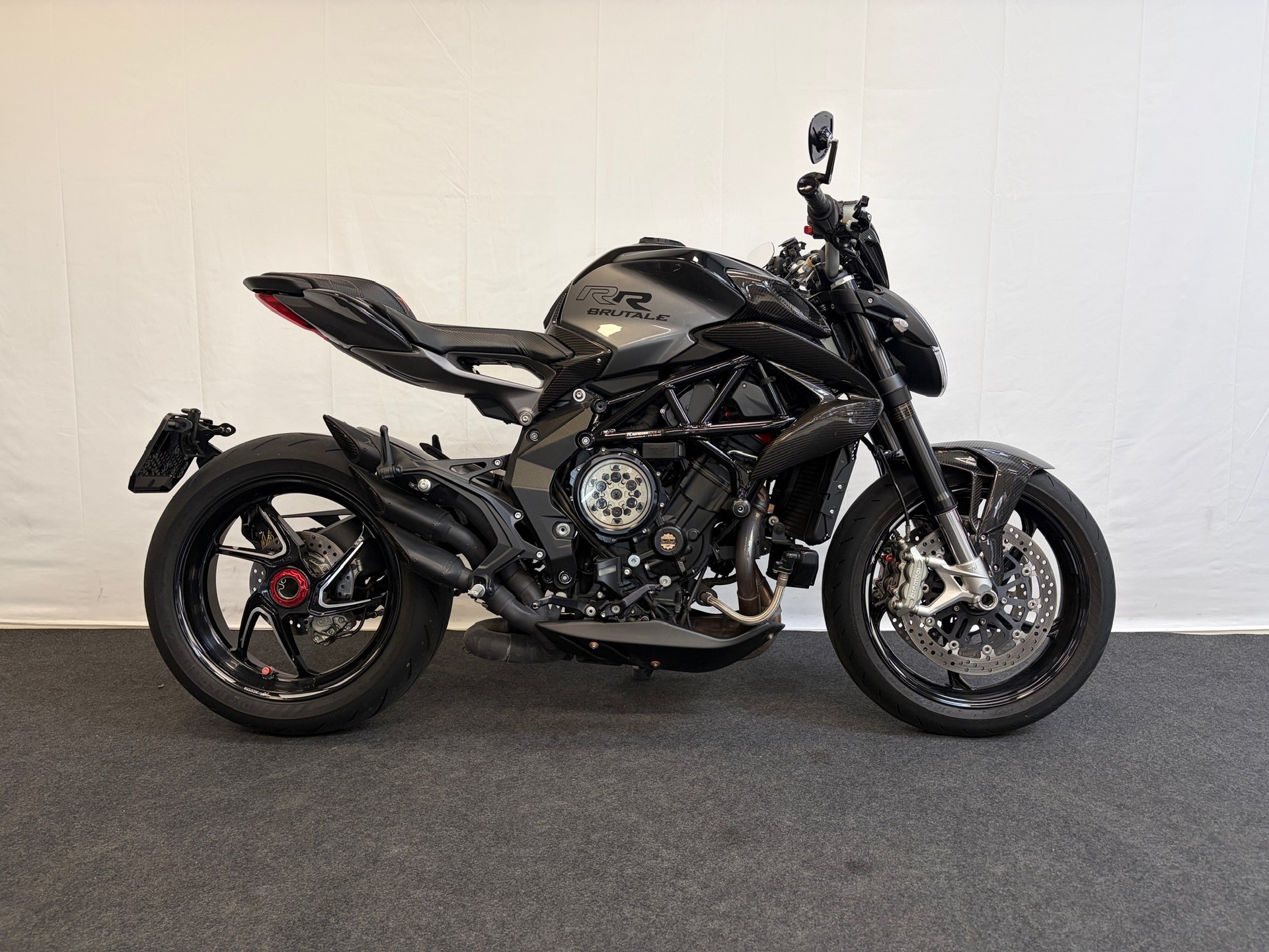 MV AGUSTA B3 Brutale 800 RR-showroom-element-1