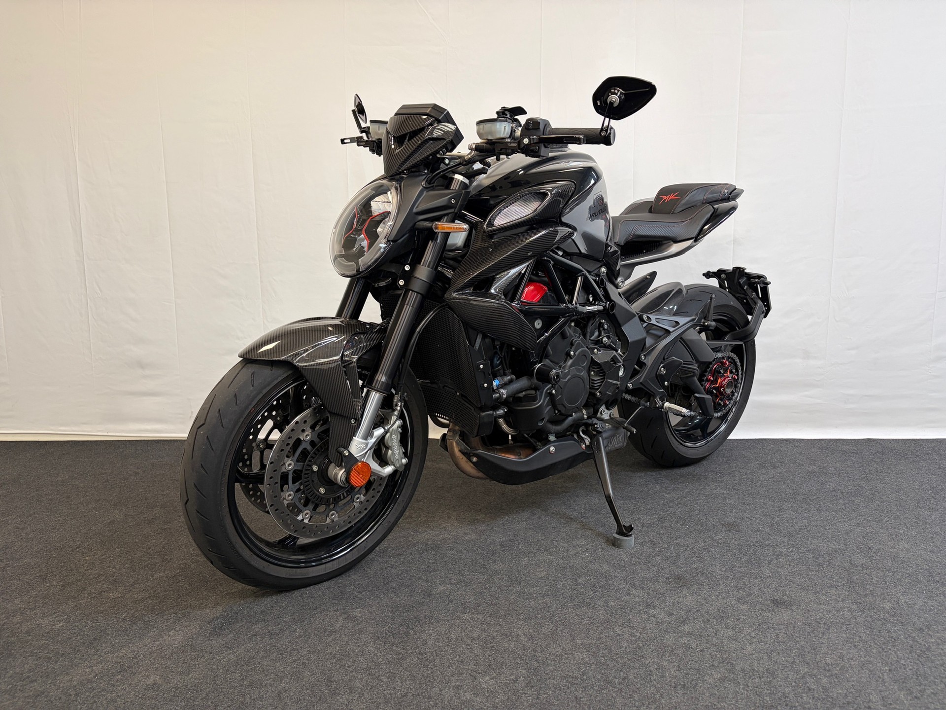 MV AGUSTA B3 Brutale 800 RR-showroom-element-3
