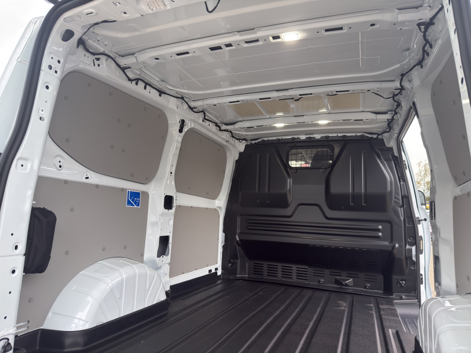 FORD Transit C Van 280 L1 2.0 EcoBlue 136 Trend-image-12