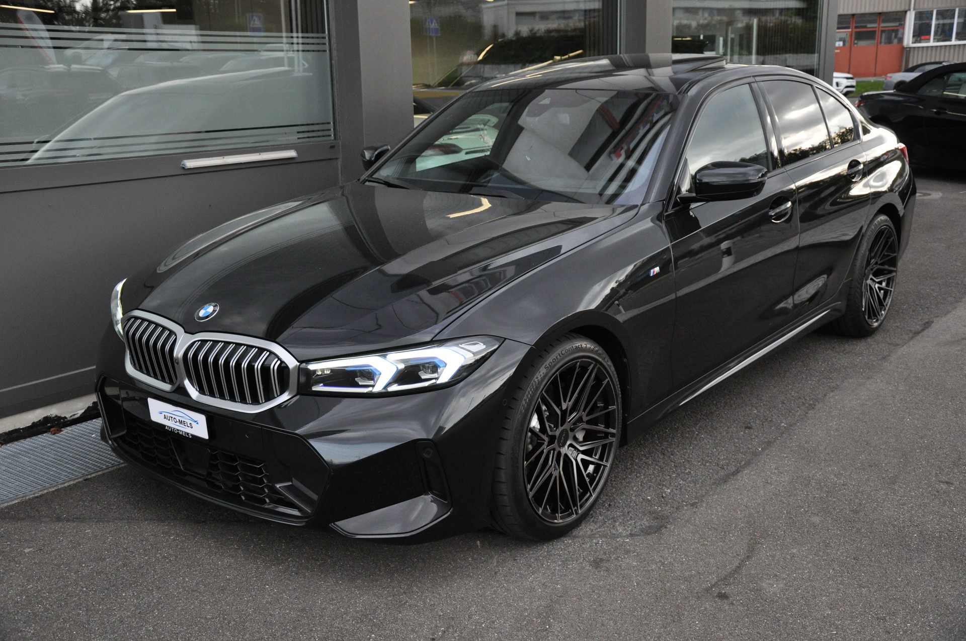 BMW 330i xDrive Steptronic M Sport-image-2