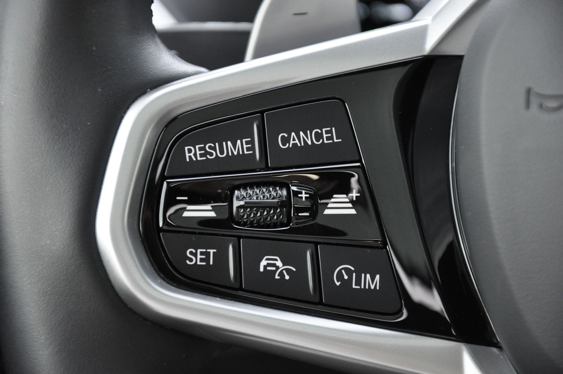 BMW 330i xDrive Steptronic M Sport-image-16