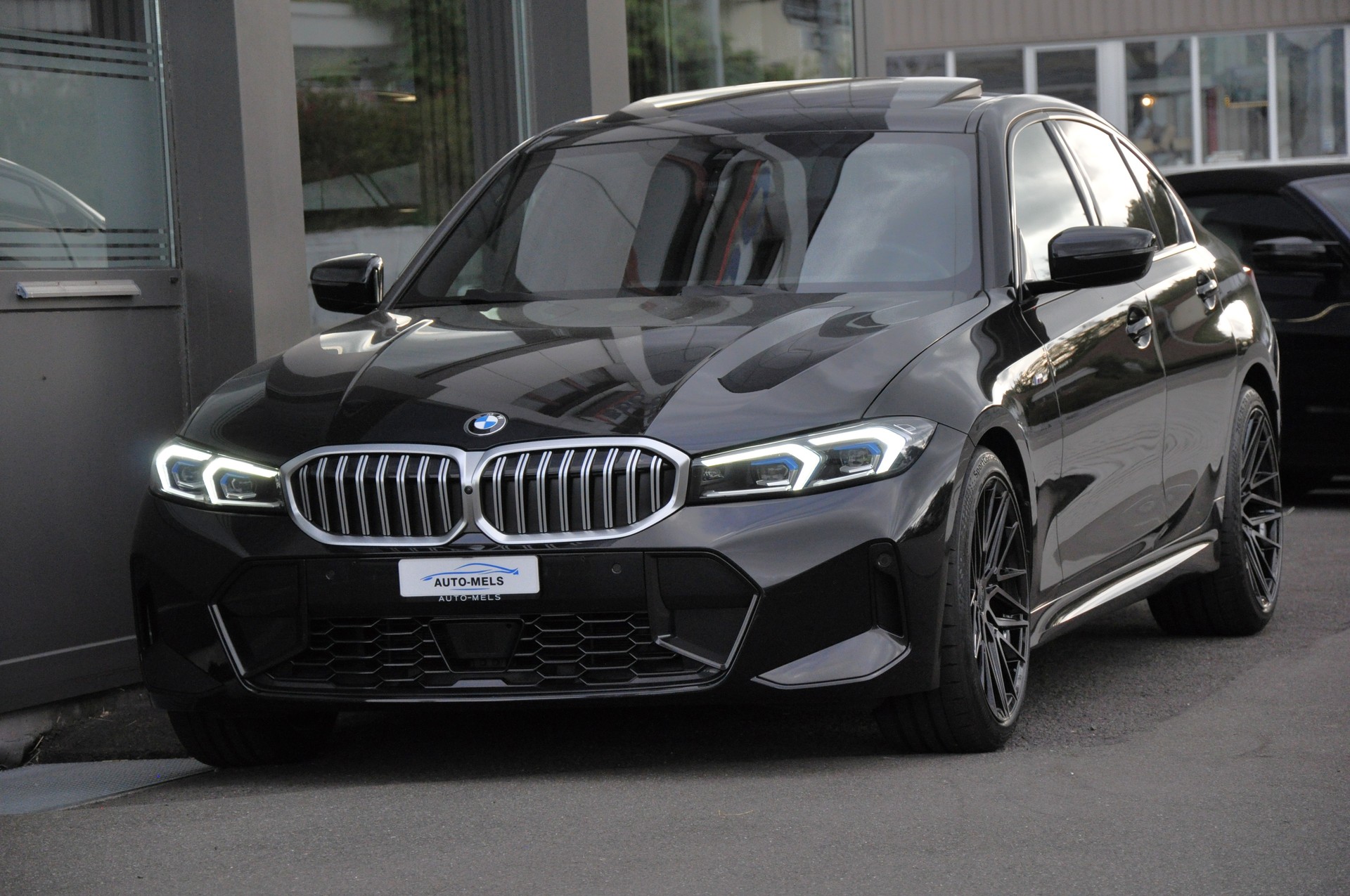 BMW 330i xDrive Steptronic M Sport-image-4