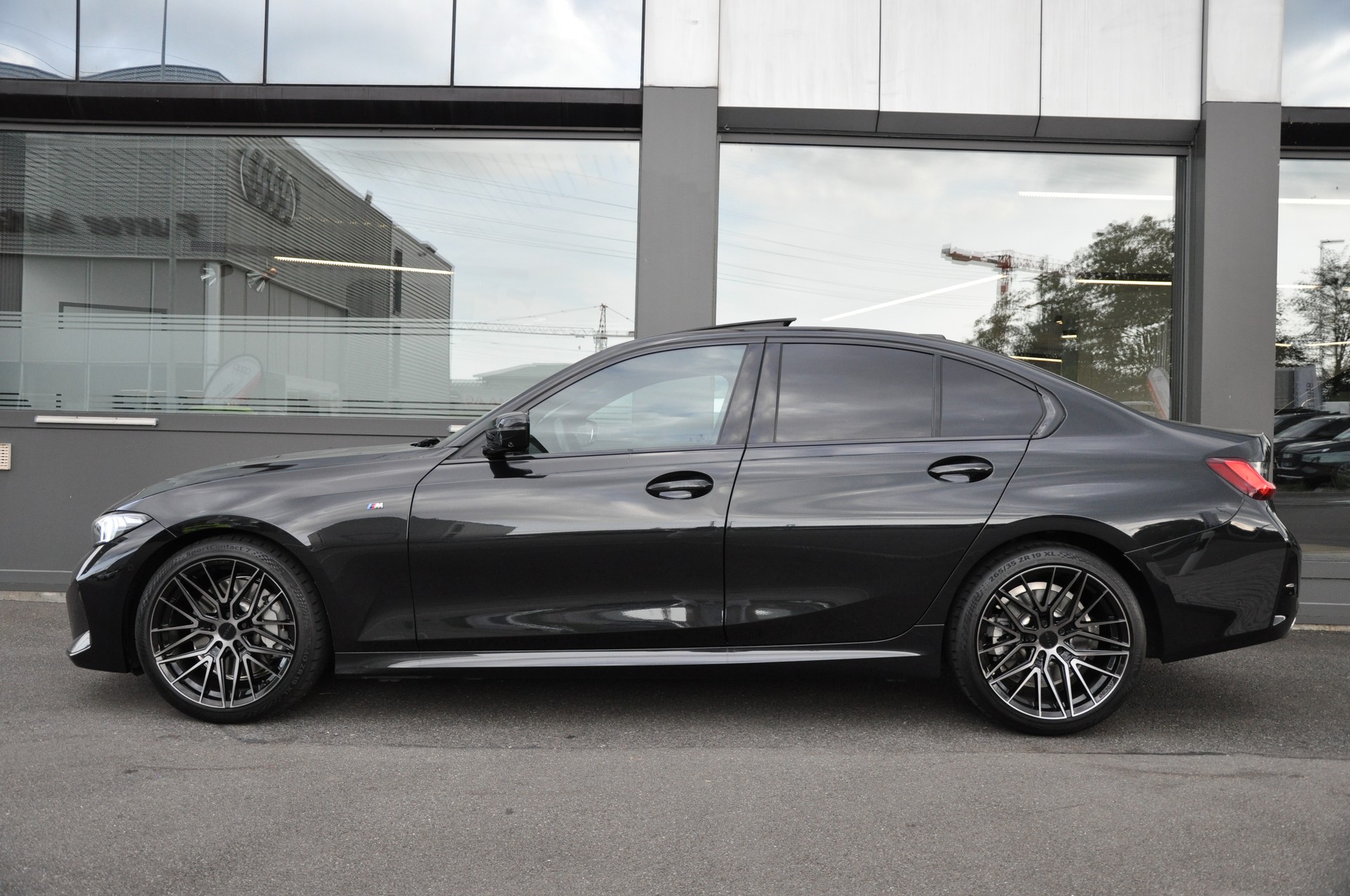 BMW 330i xDrive Steptronic M Sport-image-5
