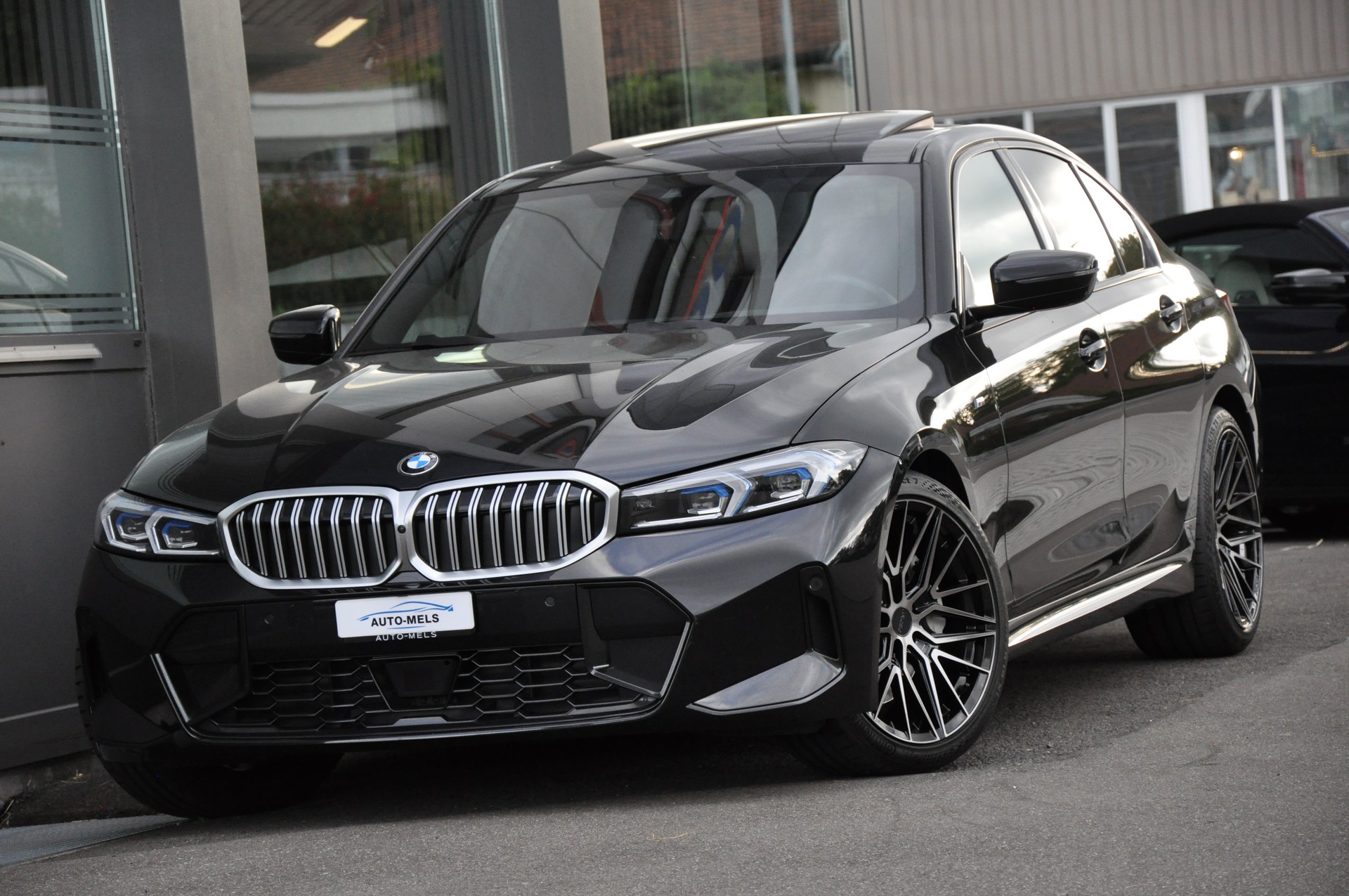 BMW 330i xDrive Steptronic M Sport-image-1