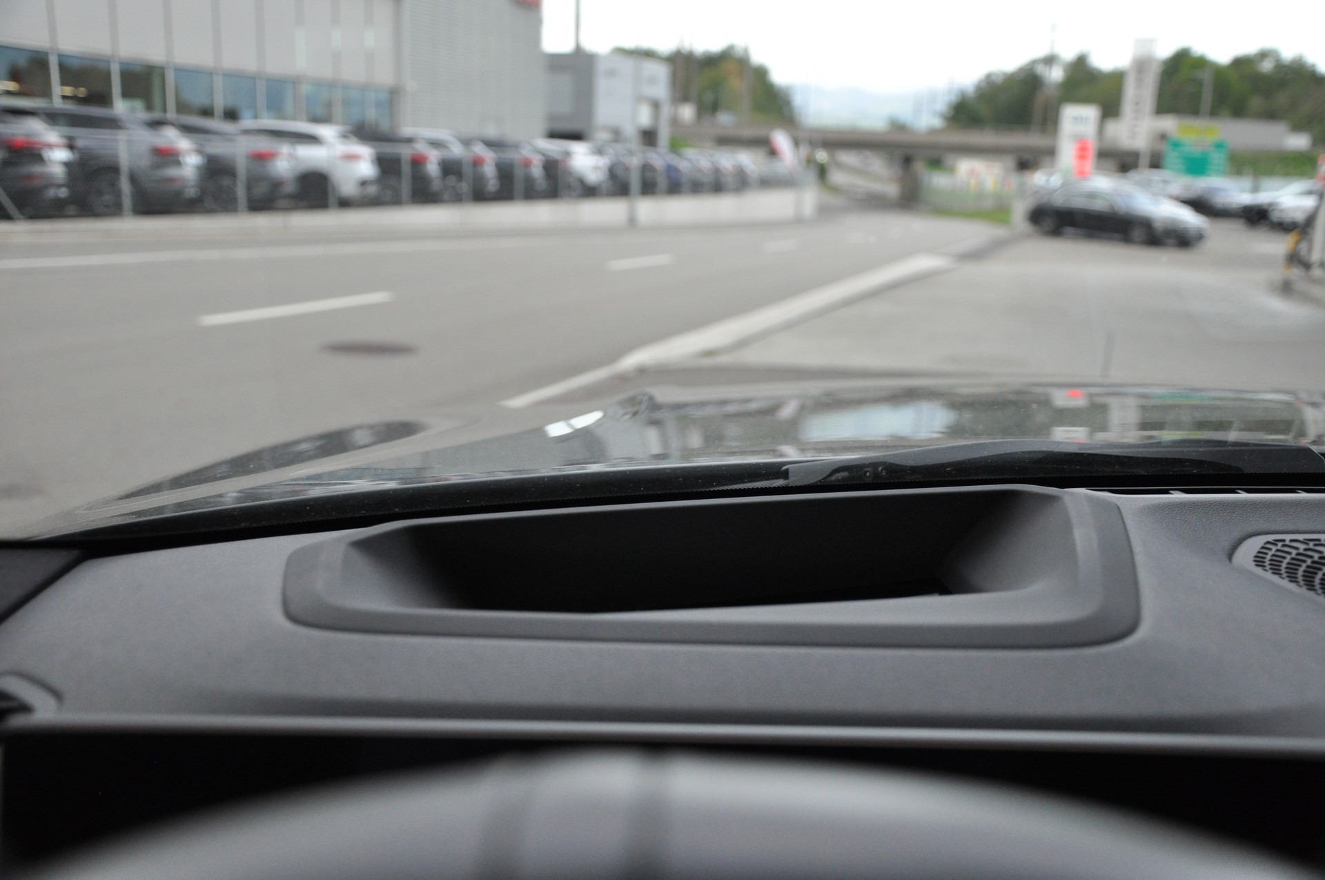 BMW 330i xDrive Steptronic M Sport-image-17
