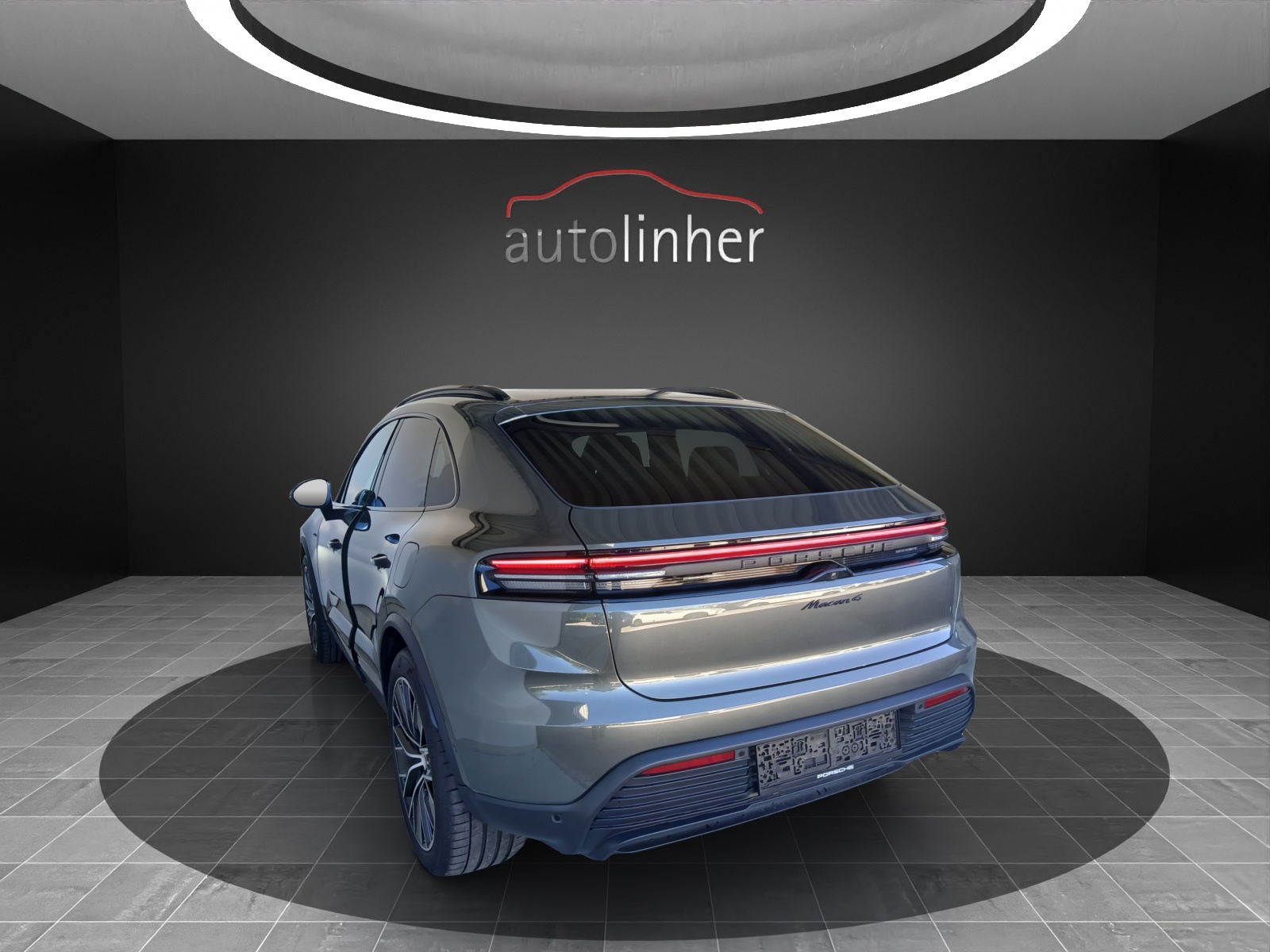 PORSCHE Macan 4-showroom-element-1
