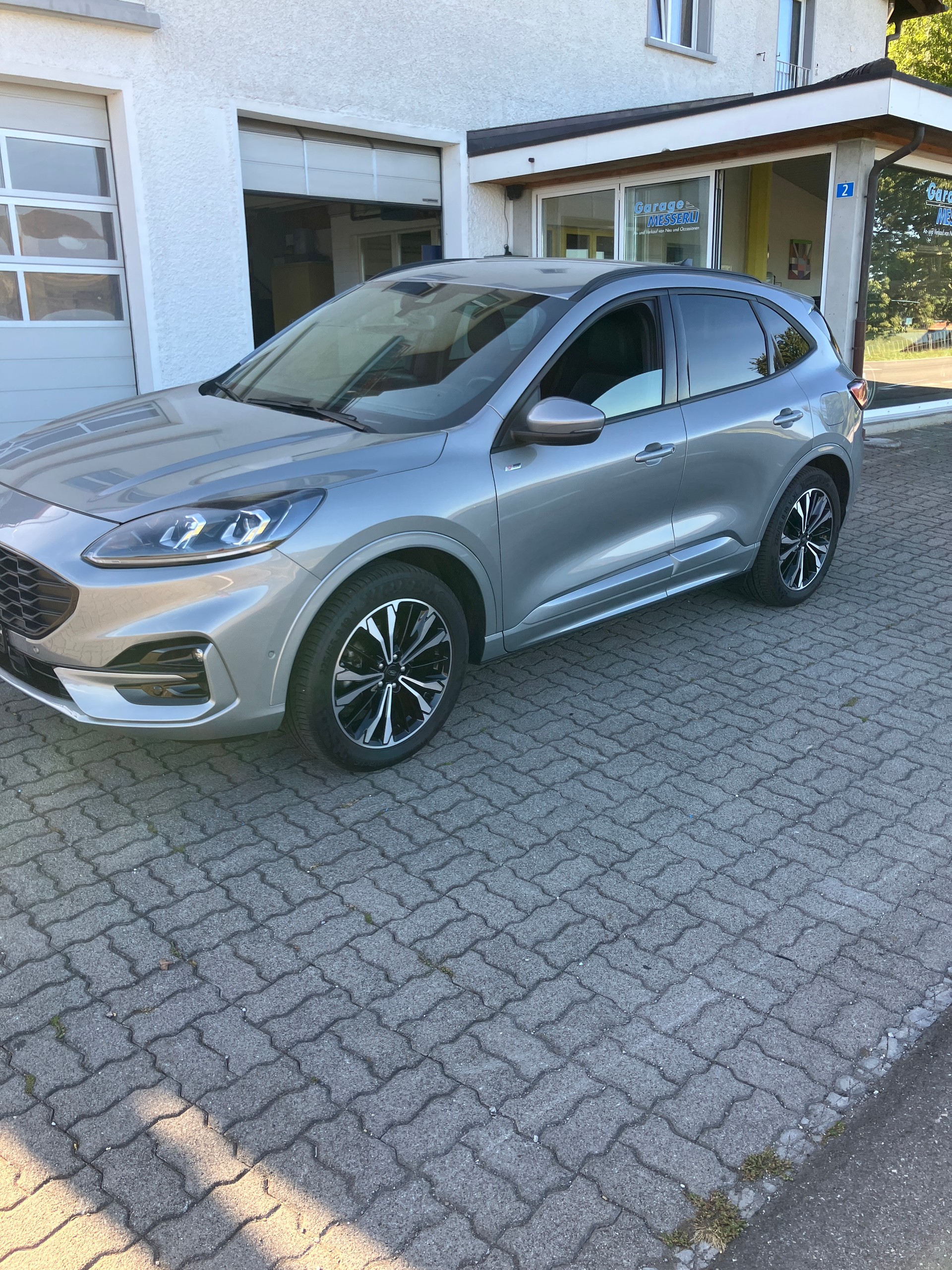 FORD Kuga 2.5 FHEV ST-Line X 4WD-image-1
