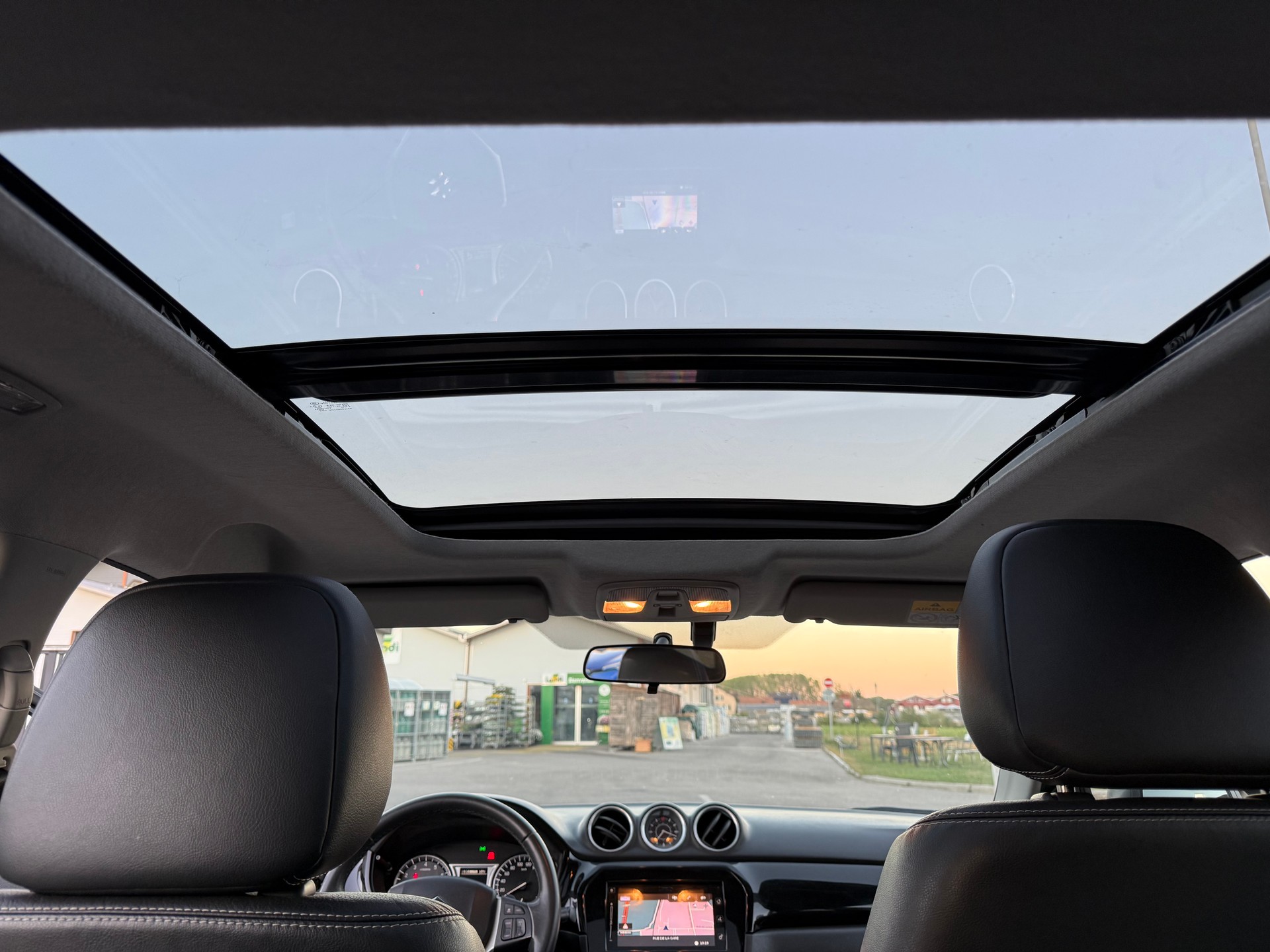 SUZUKI Vitara 1.6 S.Cellano Top Automatic-image-12