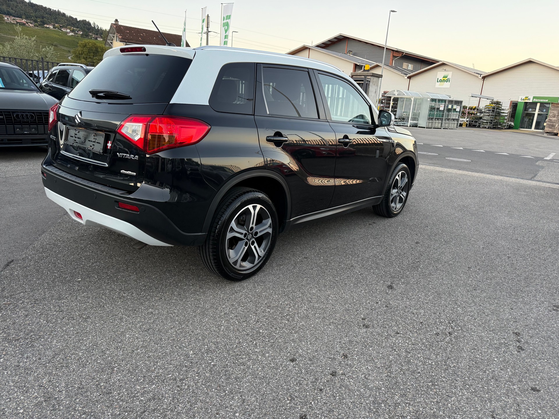 SUZUKI Vitara 1.6 S.Cellano Top Automatic-image-6