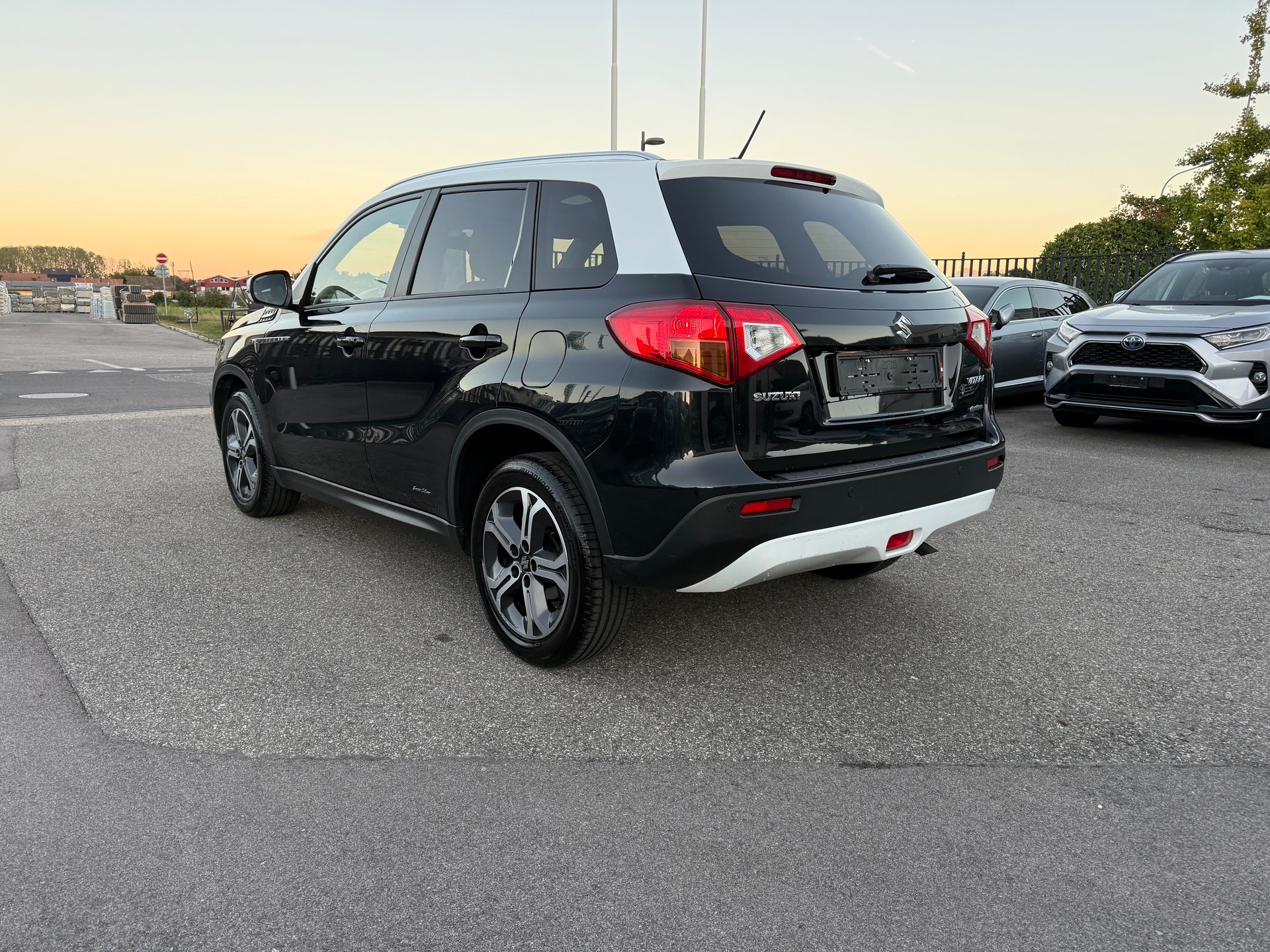 SUZUKI Vitara 1.6 S.Cellano Top Automatic-image-5