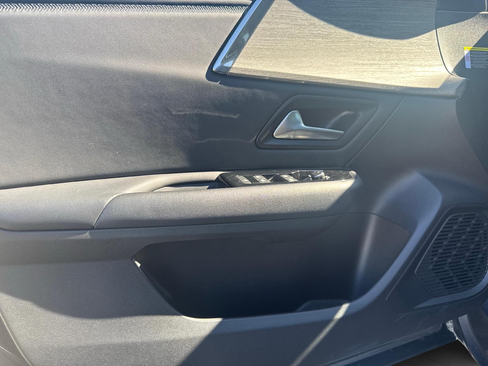 CITROEN C5 X 1.6 Plug-in Hybrid Shine Pack-image-13