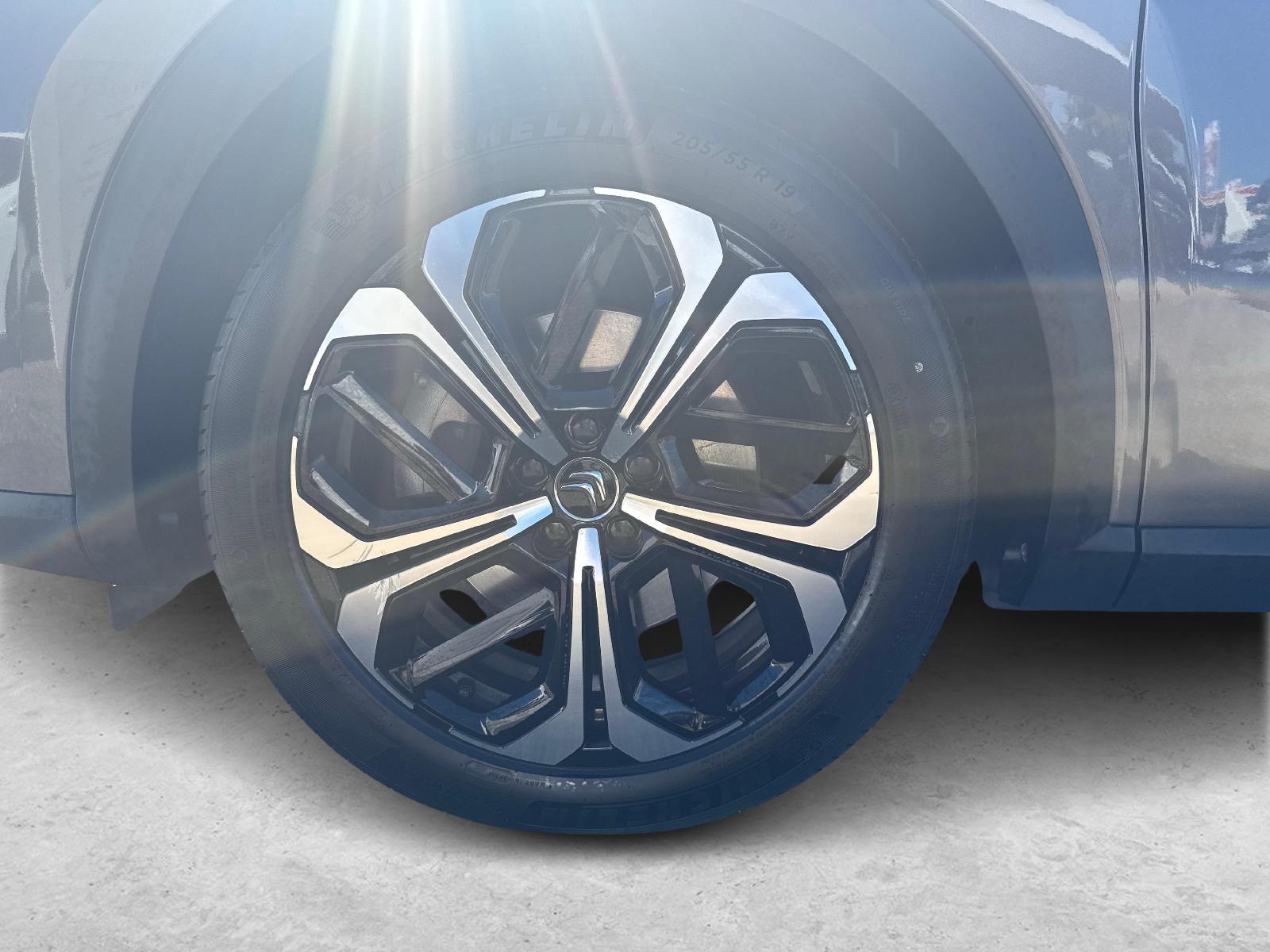 CITROEN C5 X 1.6 Plug-in Hybrid Shine Pack-image-20