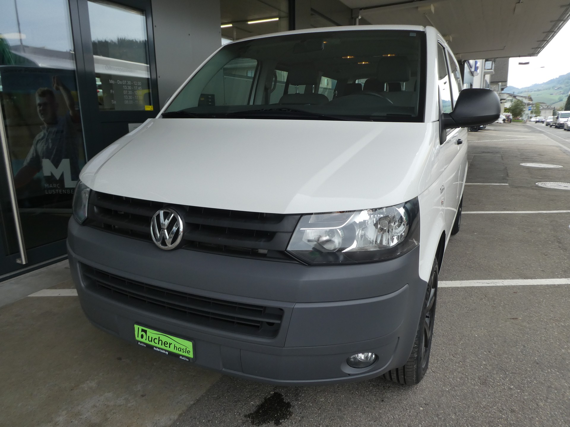 VW T5 Caravelle Trendline 2.0 TDI CR-image-6