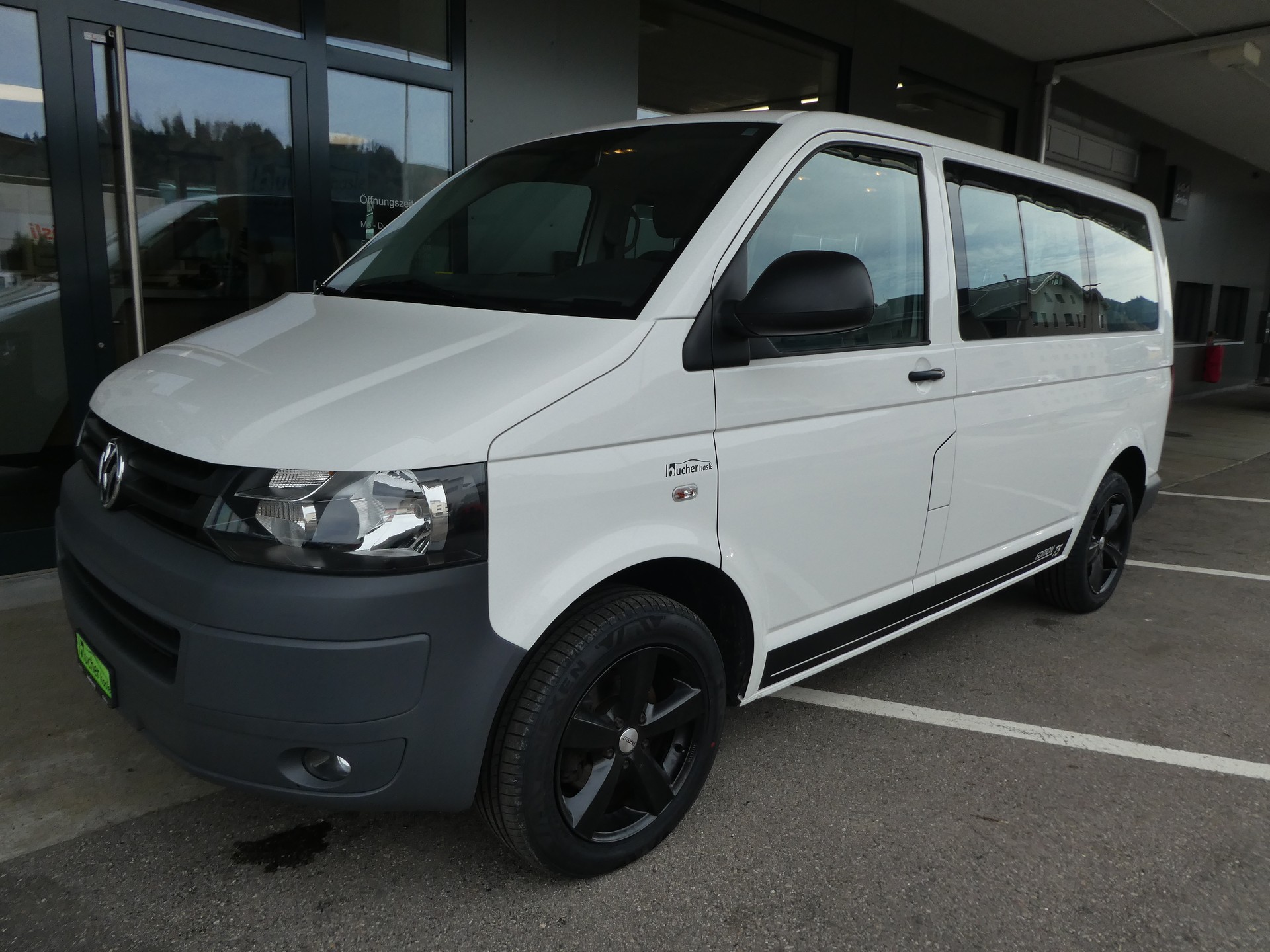VW T5 Caravelle Trendline 2.0 TDI CR-image-4