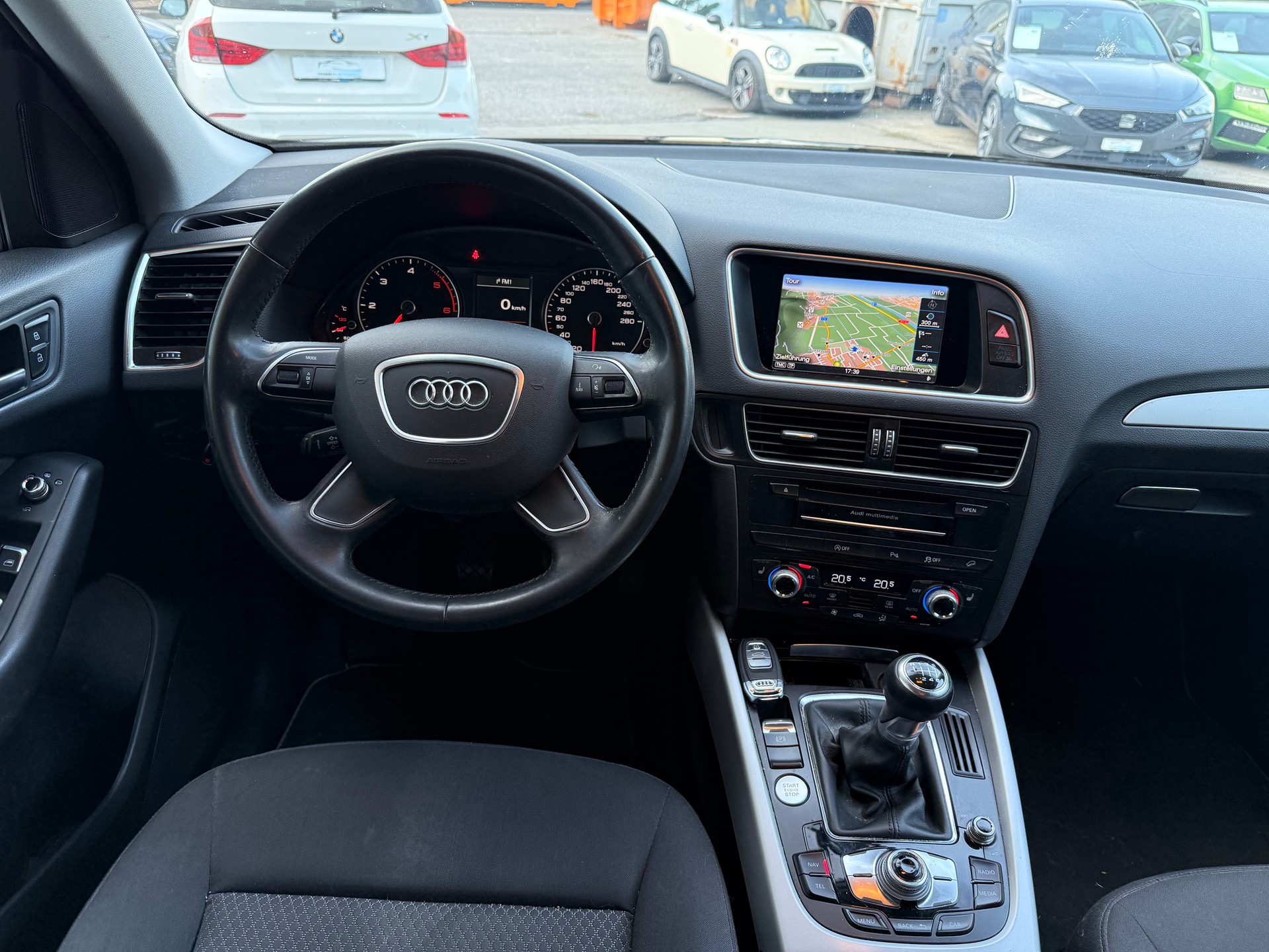 AUDI Q5 2.0 TDI-image-13