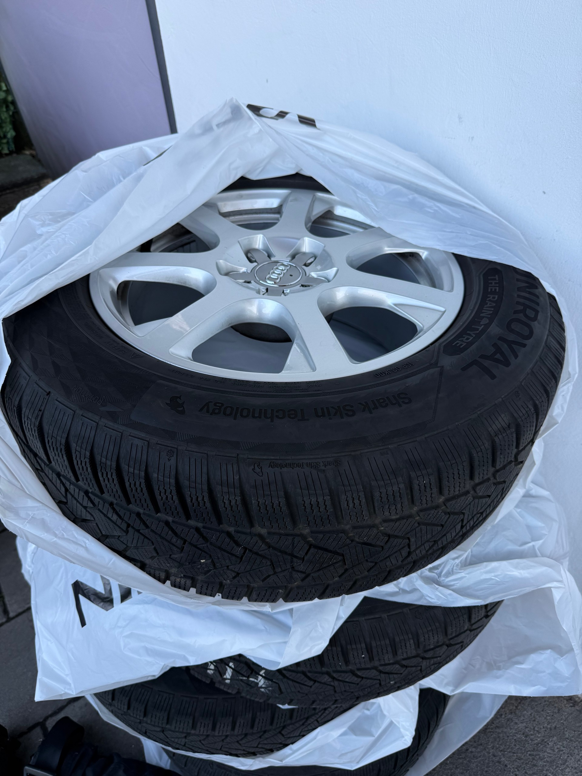 AUDI Q5 2.0 TDI-image-23