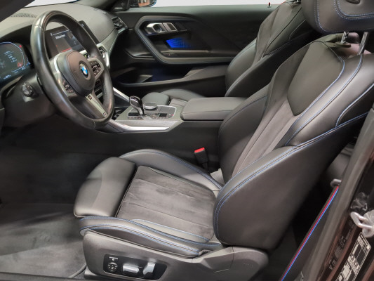 BMW M240i xDrive-image-7