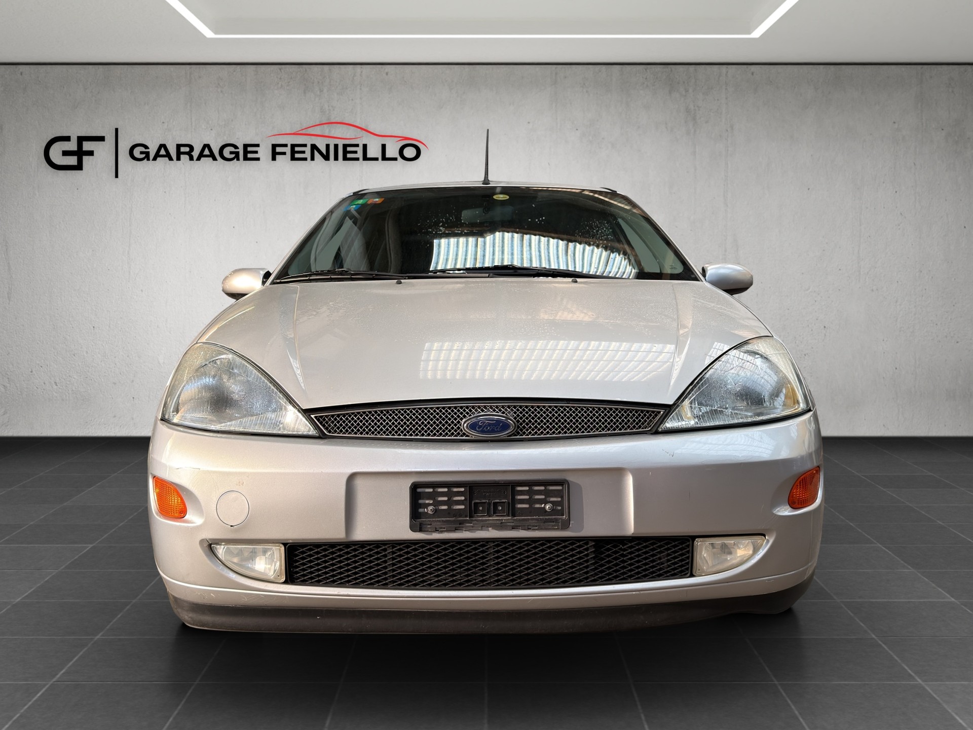 FORD Focus 2.0i 16V Trend-image-1