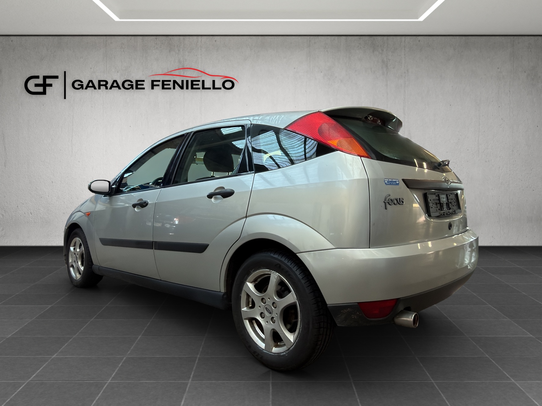 FORD Focus 2.0i 16V Trend-image-4