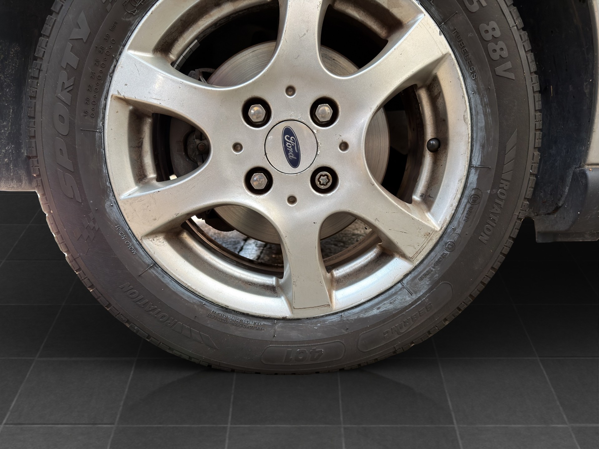 FORD Focus 2.0i 16V Trend-image-12