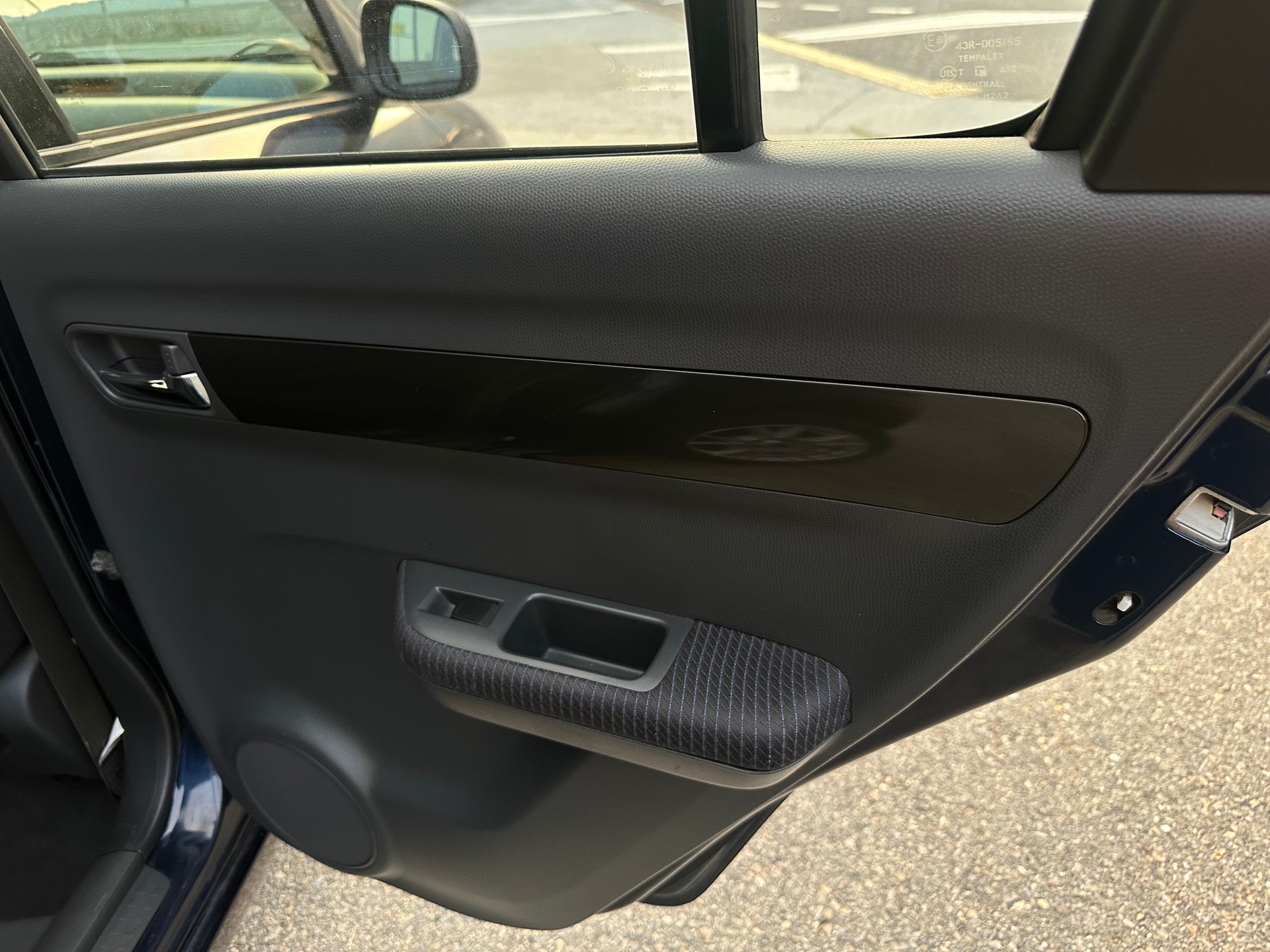 SUZUKI Swift 1.3i 16V GL Top Piz Sulai LE 4x4-image-10