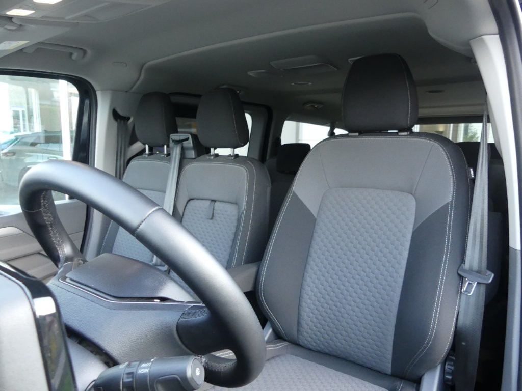 VW Caravelle 2.0 TDI Life LWB 4 Motion Aut 8-image-9