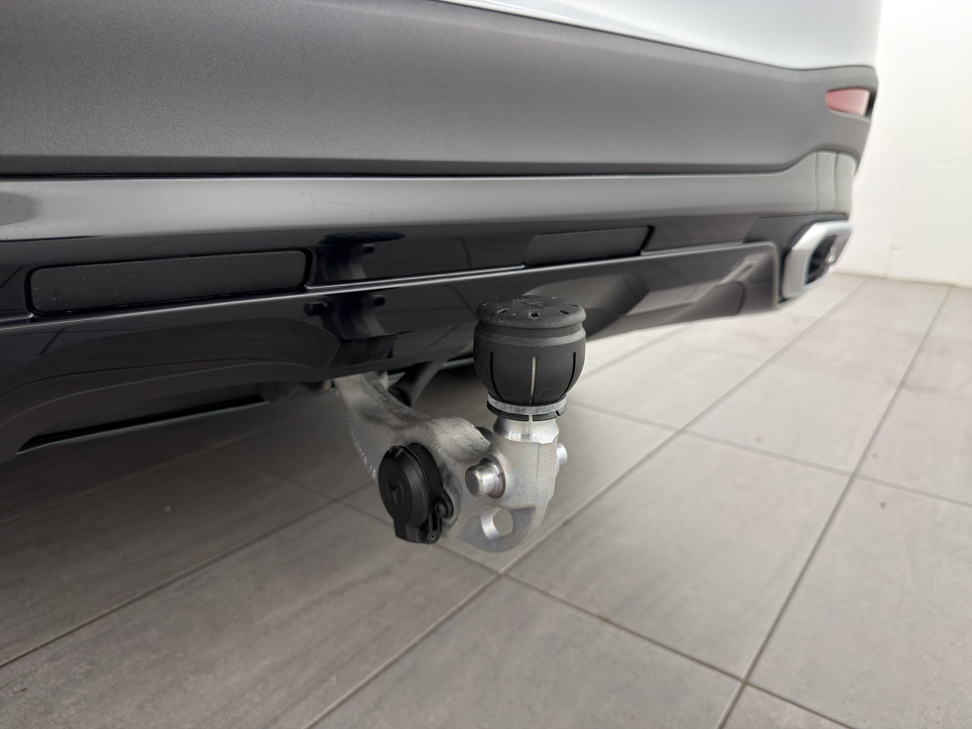 MERCEDES-BENZ GLC-Klasse GLC 220 d AMG Line 4matic-image-15