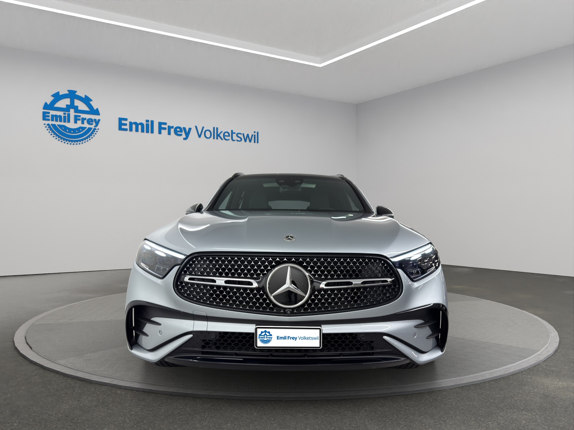 MERCEDES-BENZ GLC-Klasse GLC 220 d AMG Line 4matic-image-4