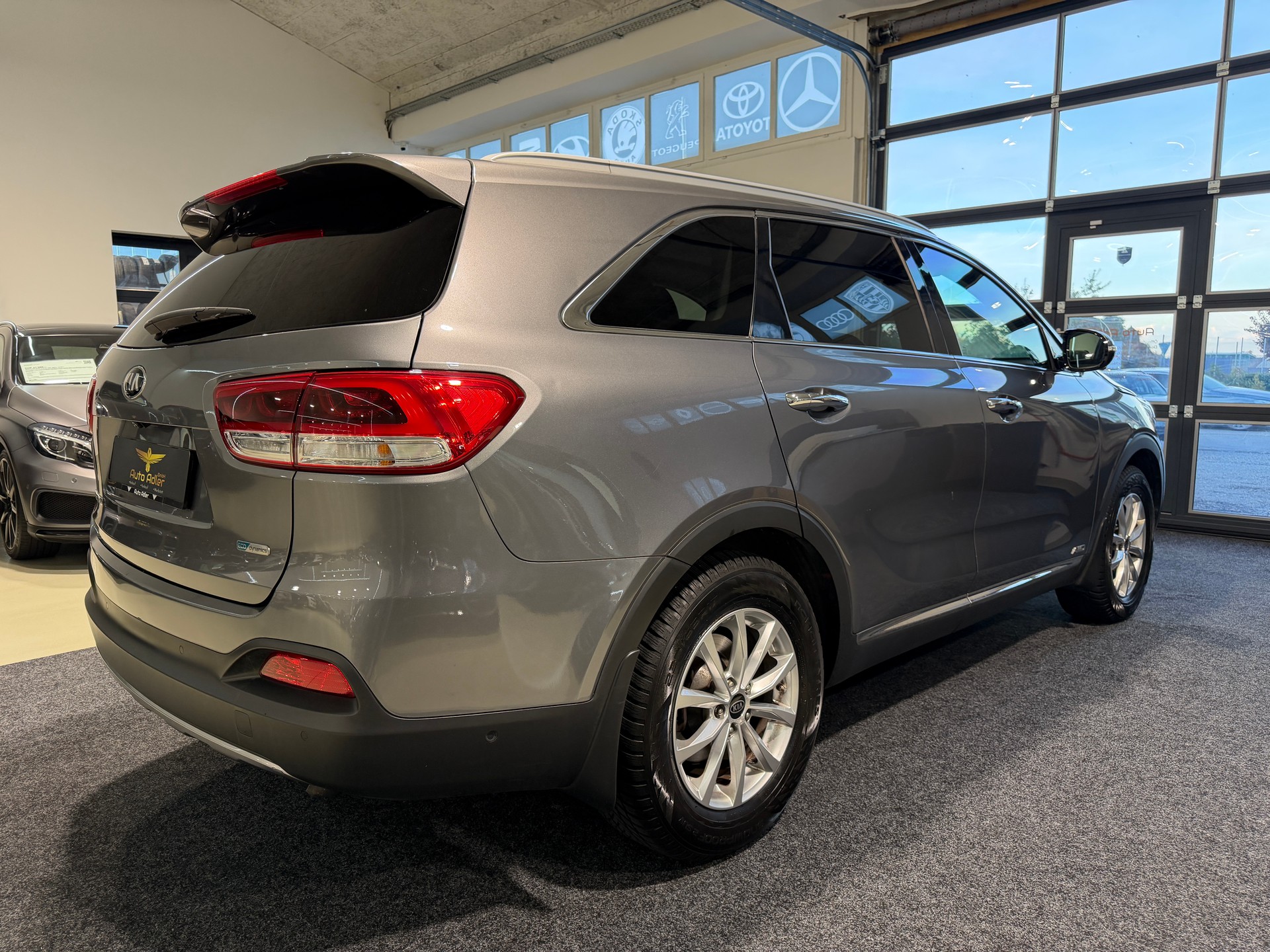 KIA Sorento 2.2 CRDI Style 7P. Automatic-image-7
