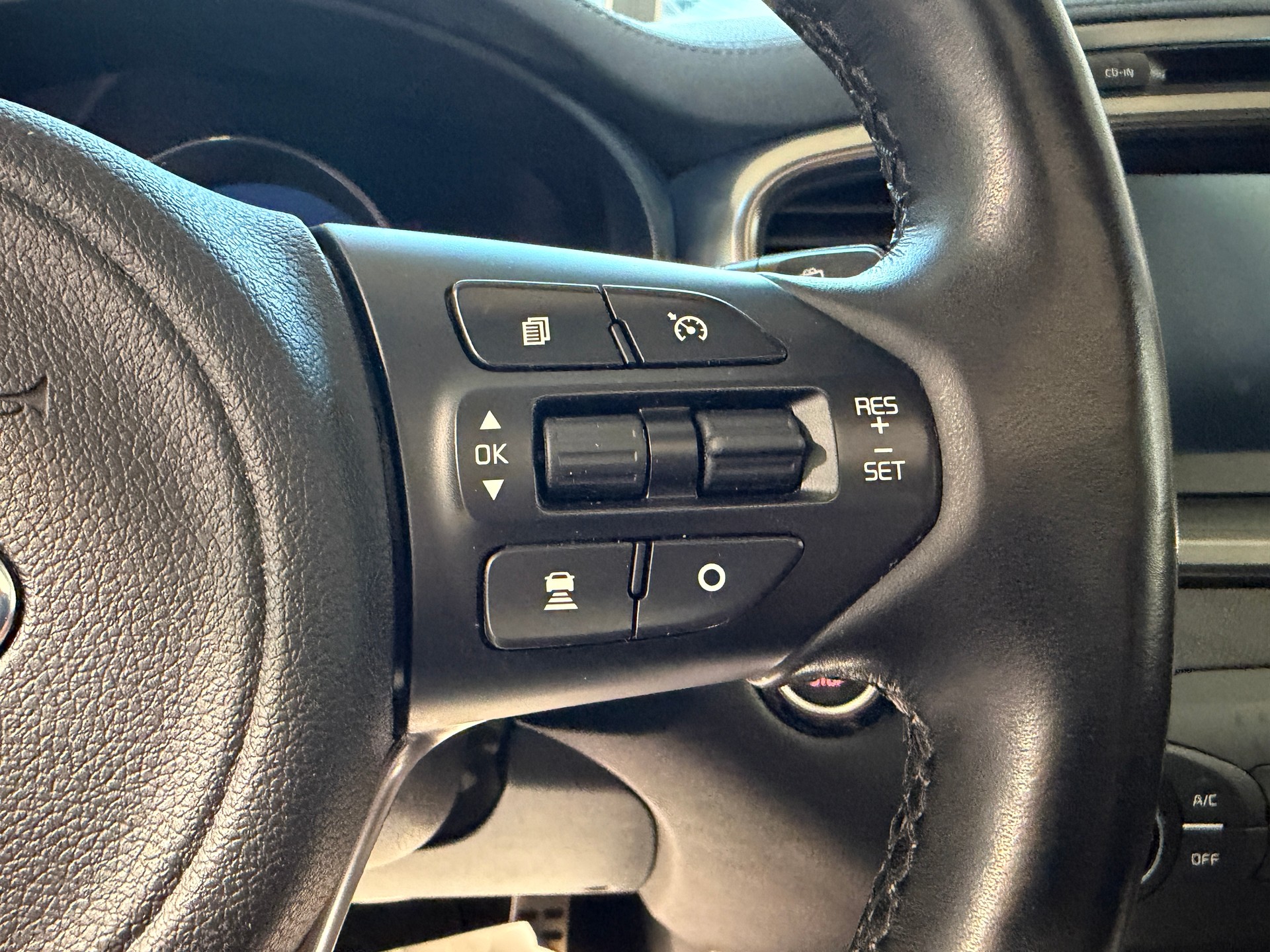 KIA Sorento 2.2 CRDI Style 7P. Automatic-image-20