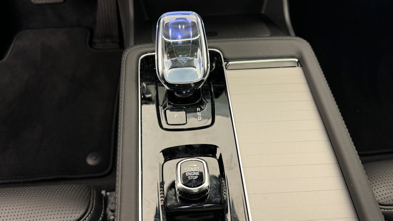 VOLVO XC90 T8 AWD PluginHybrid Black Edition Geartronic-image-10