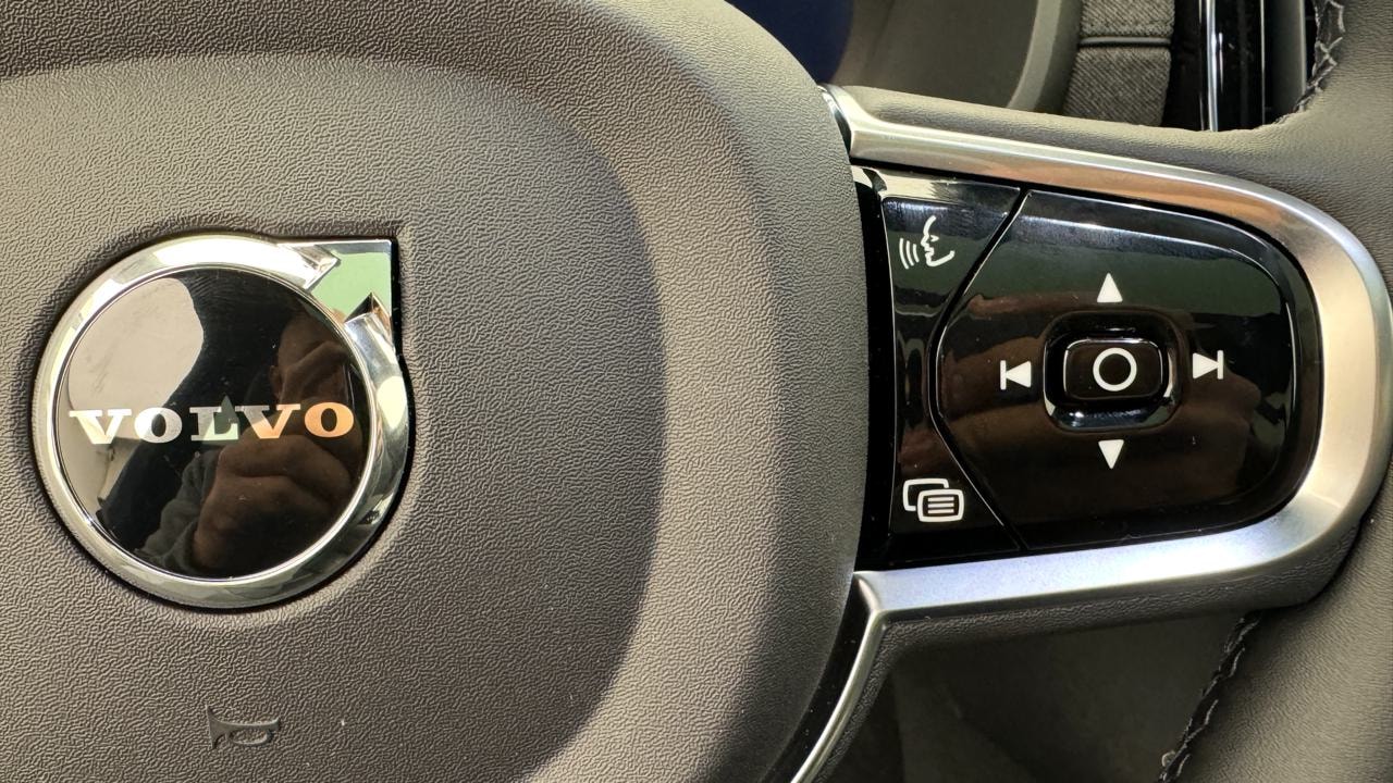 VOLVO XC90 T8 AWD PluginHybrid Black Edition Geartronic-image-9
