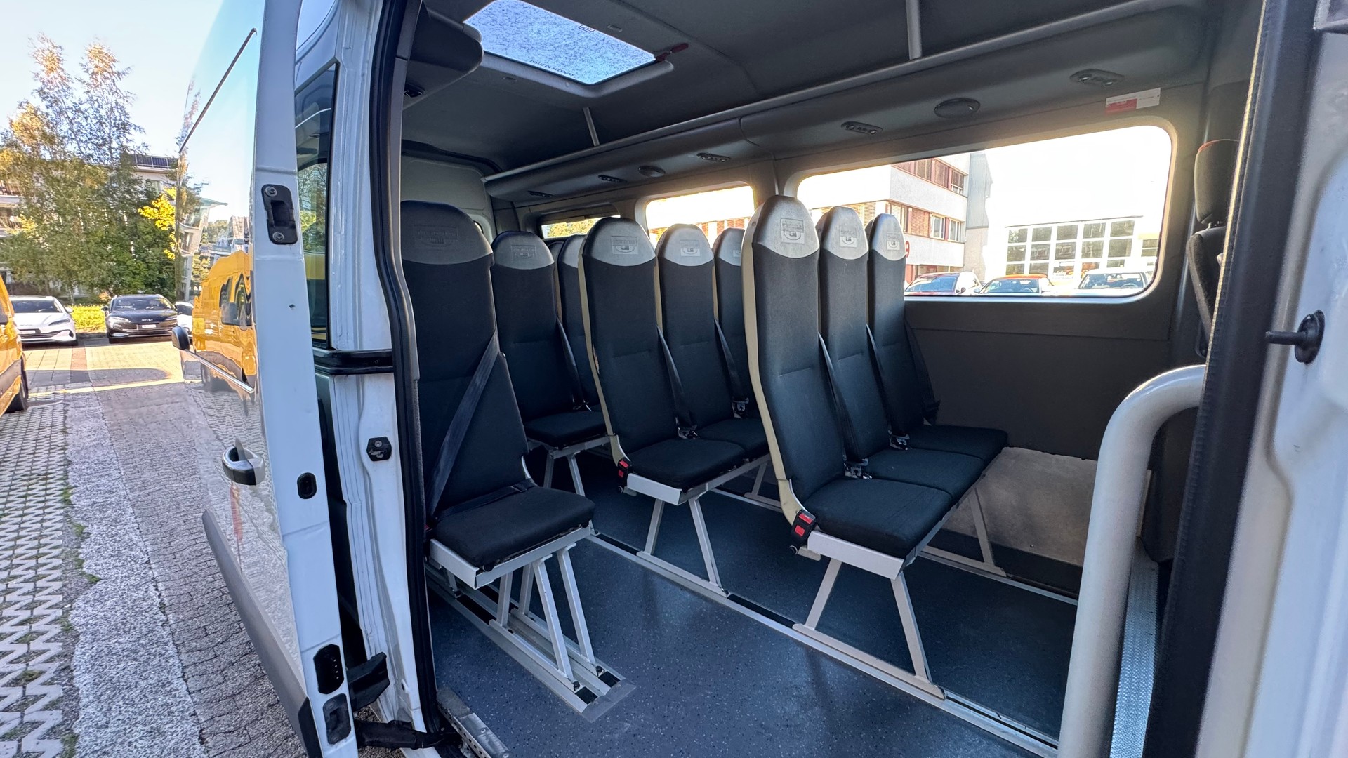 RENAULT Diesel 2.3 dCi mit 22 Plätze-image-11