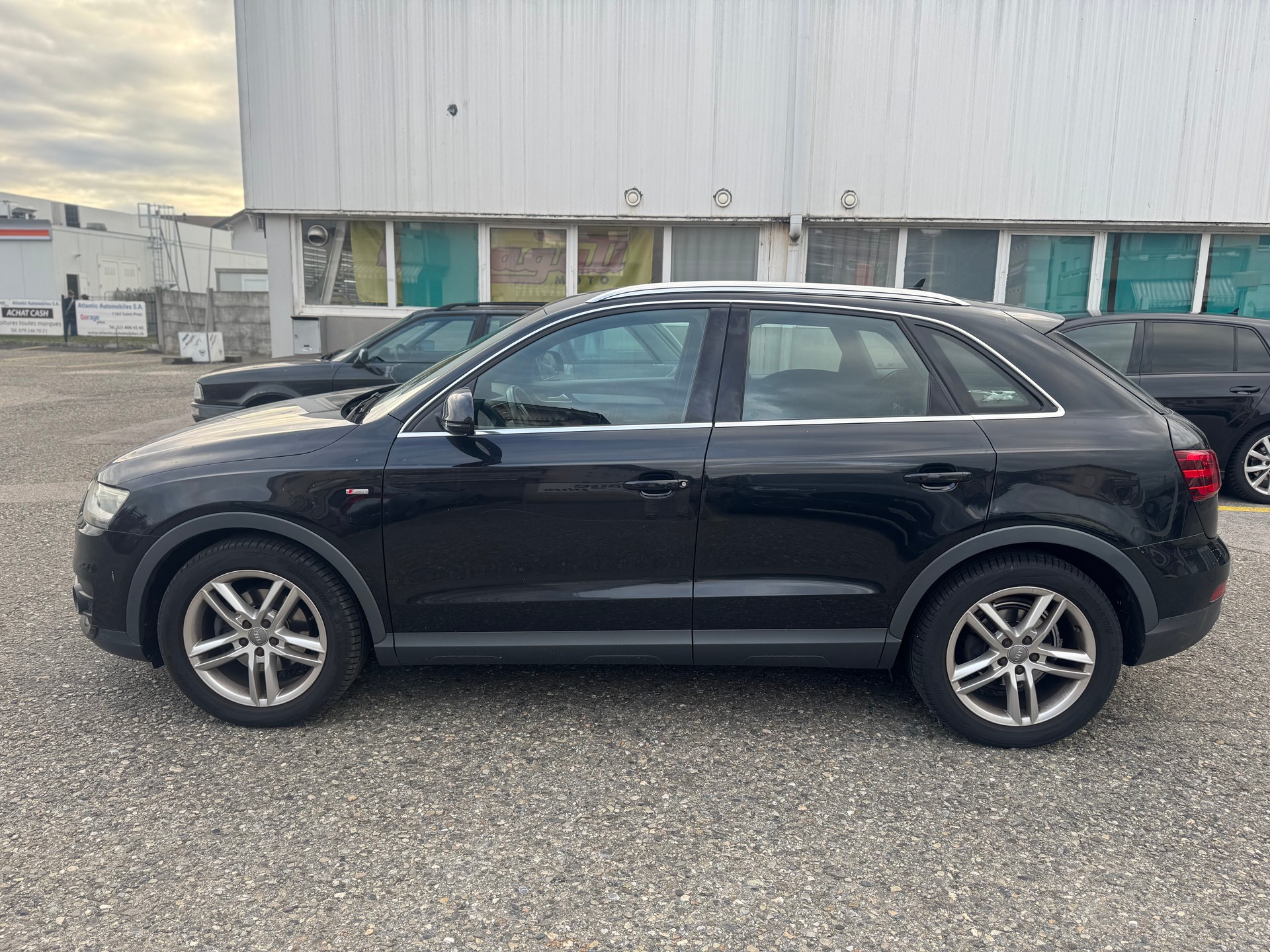 AUDI Q3 2.0 TDI quattro S-tronic sline-image-6