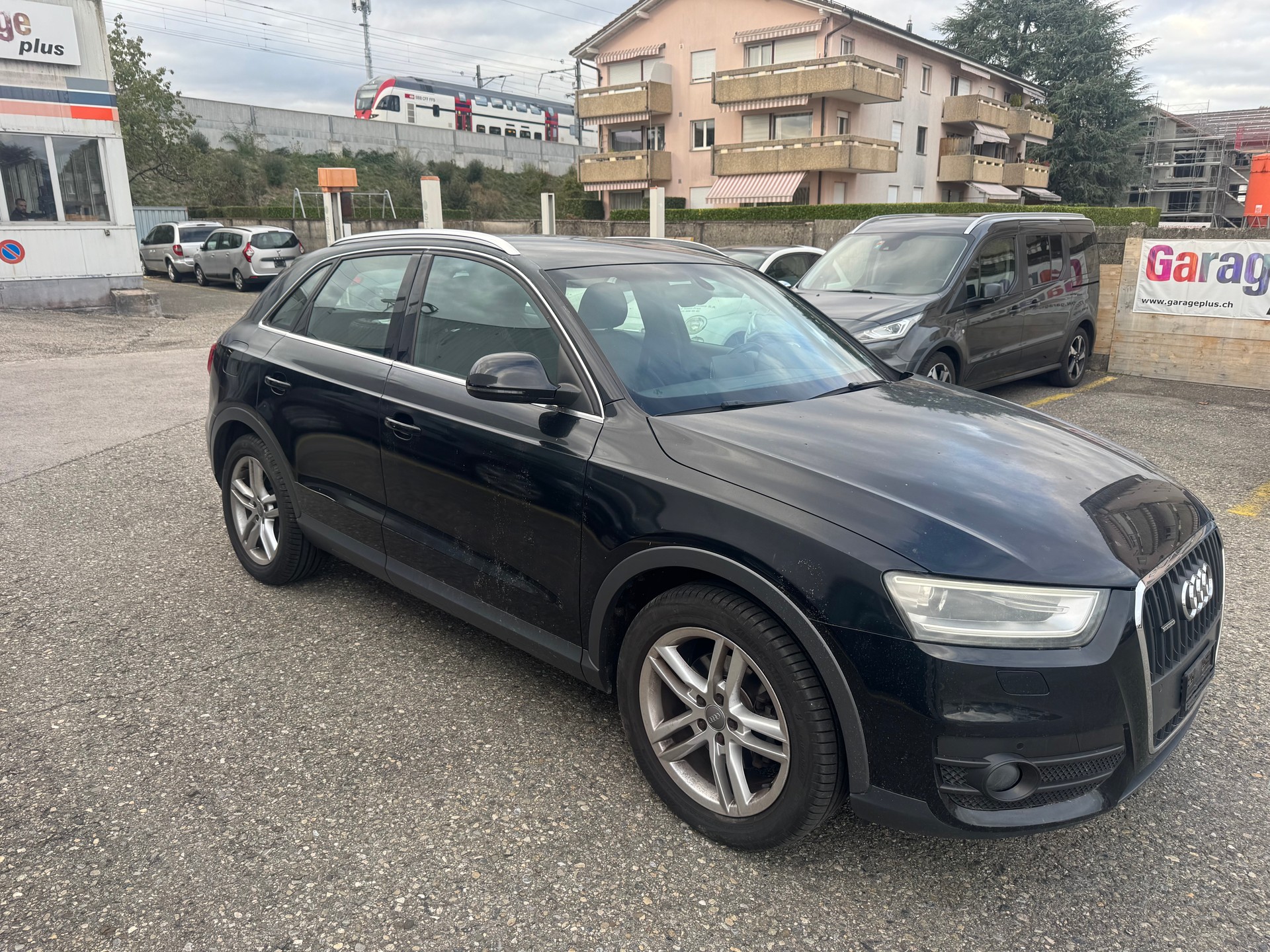 AUDI Q3 2.0 TDI quattro S-tronic sline-image-1