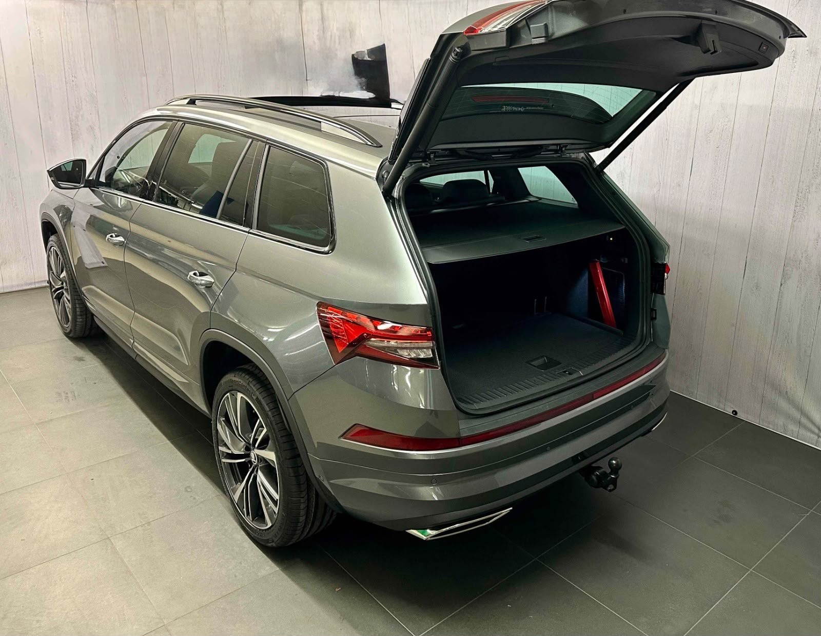 SKODA 2.0 TSI RS DSG-image-5