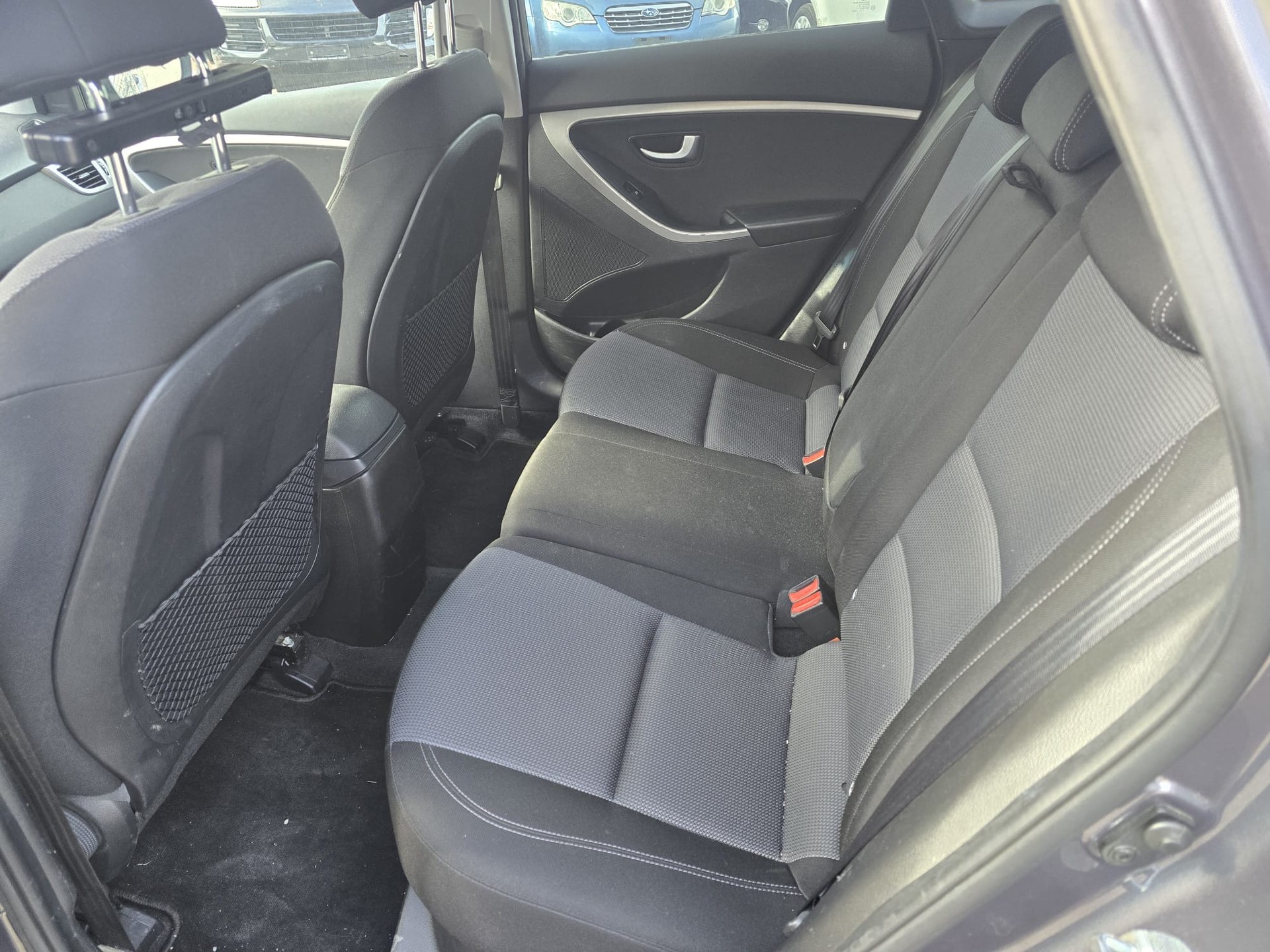 HYUNDAI i30 1.6 CRDi Vertex Automatic DCT-image-9