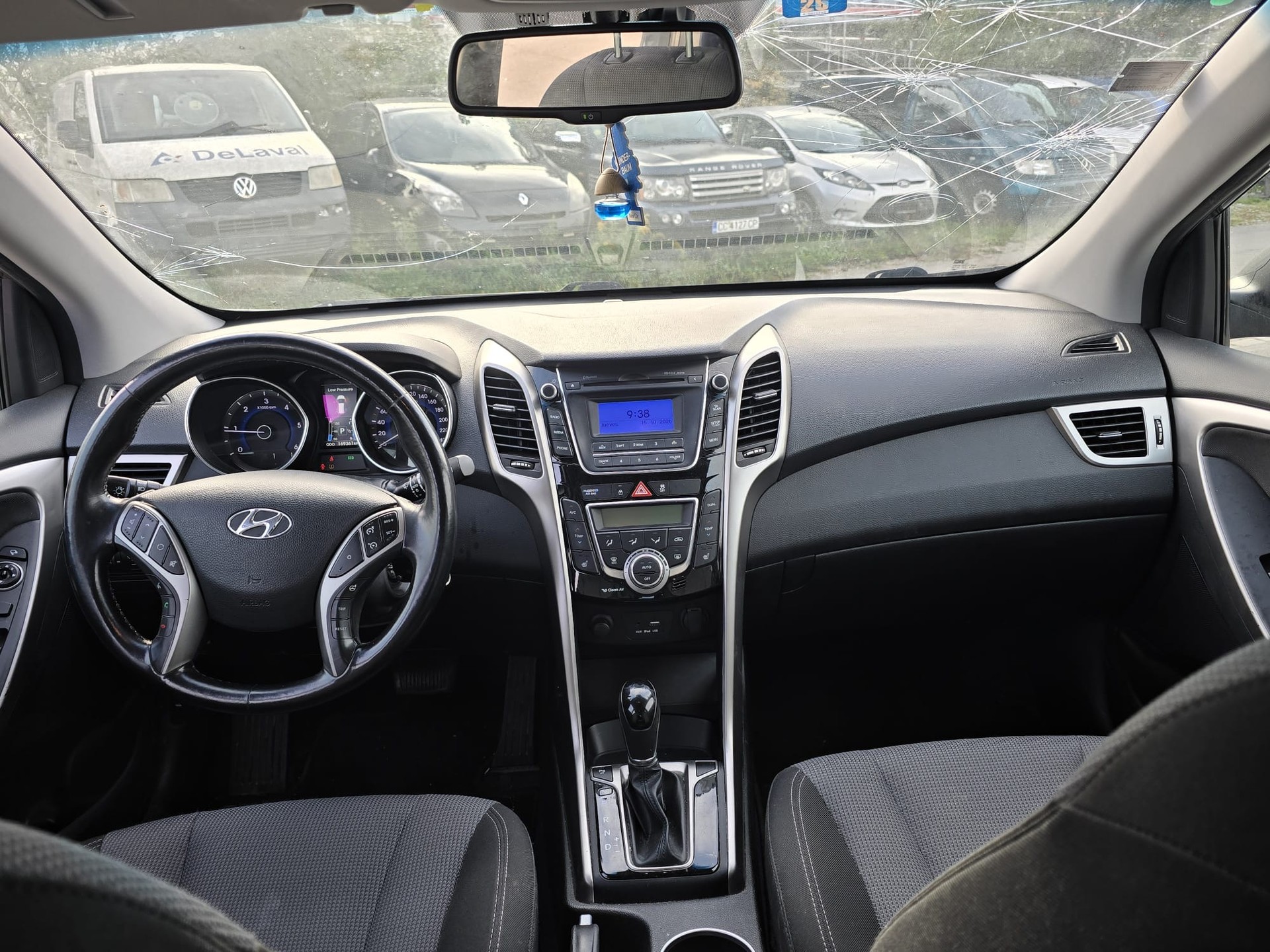 HYUNDAI i30 1.6 CRDi Vertex Automatic DCT-image-11