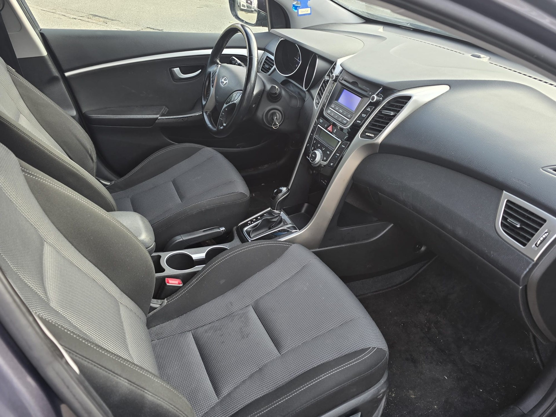 HYUNDAI i30 1.6 CRDi Vertex Automatic DCT-image-10