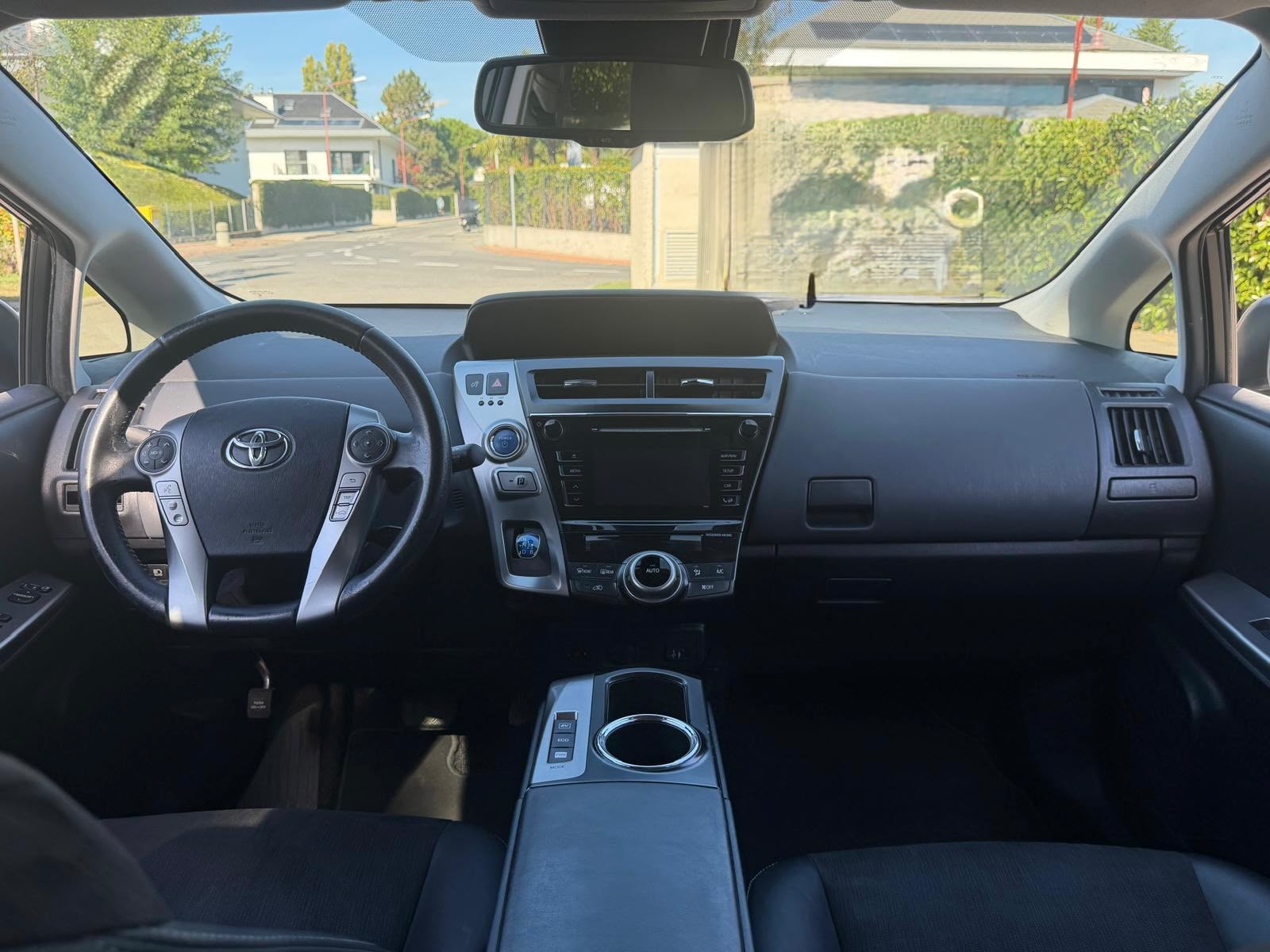 TOYOTA Prius+ 1.8 VVT-i HSD Premium-image-9