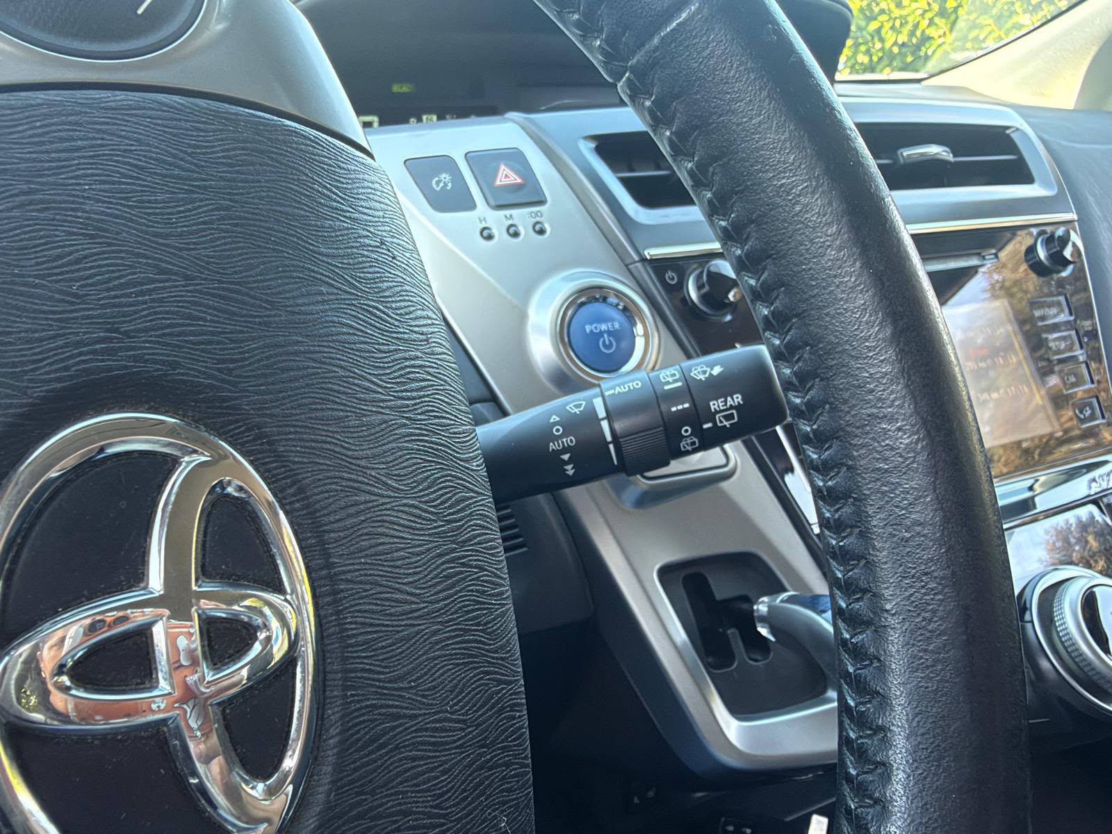 TOYOTA Prius+ 1.8 VVT-i HSD Premium-image-15