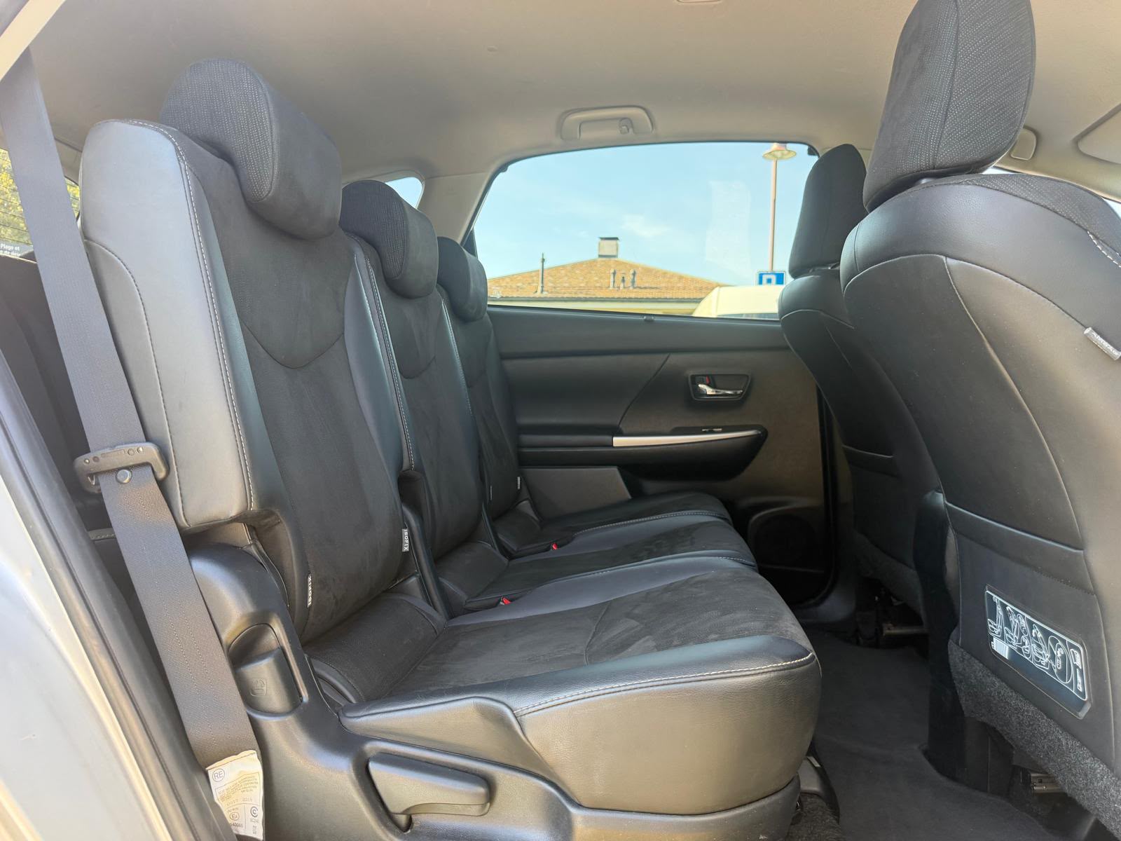 TOYOTA Prius+ 1.8 VVT-i HSD Premium-image-21