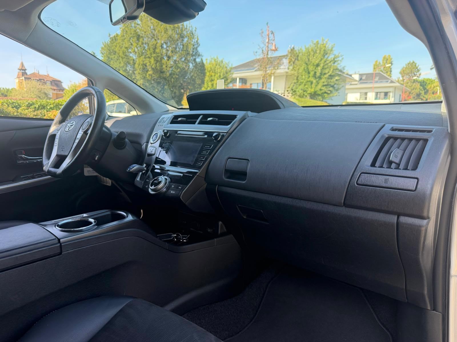 TOYOTA Prius+ 1.8 VVT-i HSD Premium-image-10