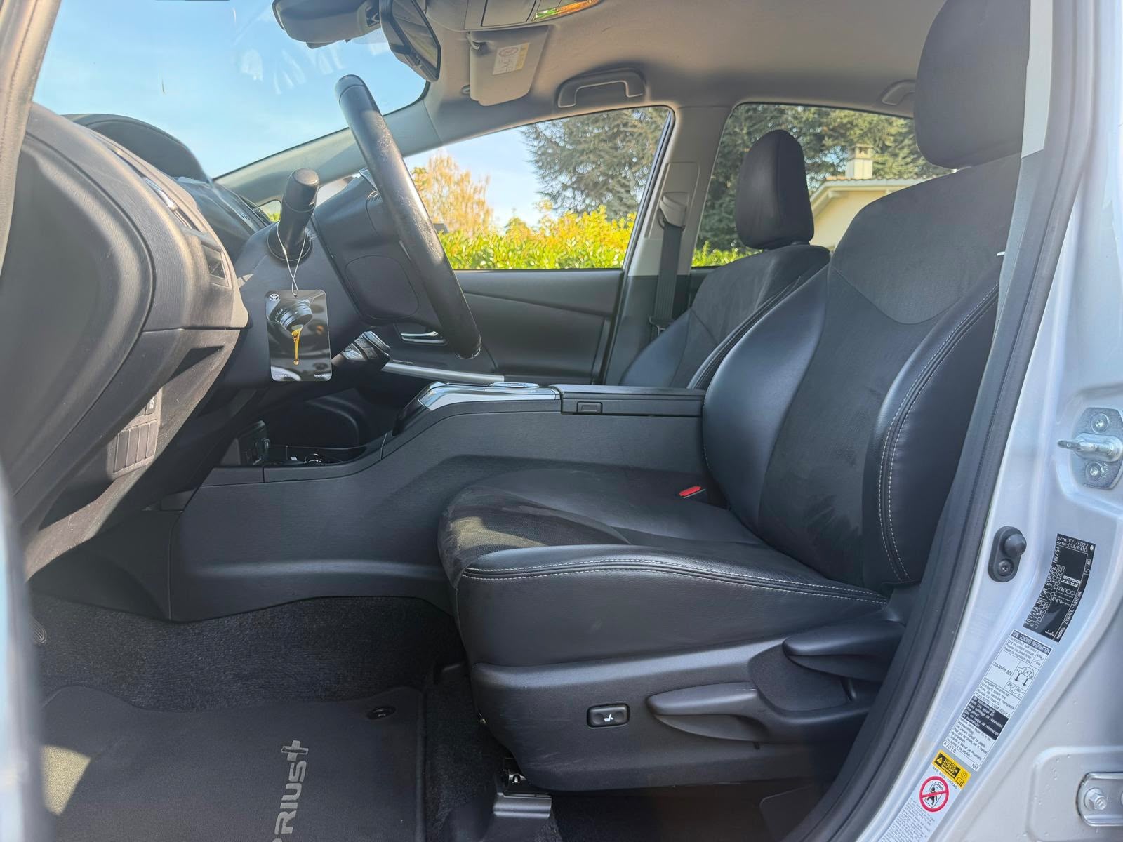 TOYOTA Prius+ 1.8 VVT-i HSD Premium-image-17