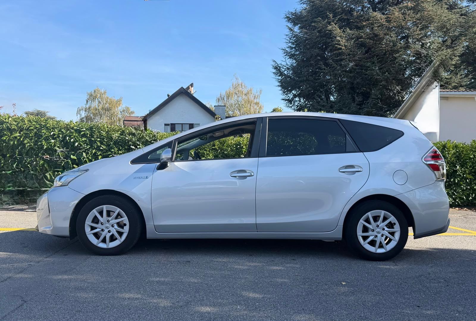 TOYOTA Prius+ 1.8 VVT-i HSD Premium-image-2