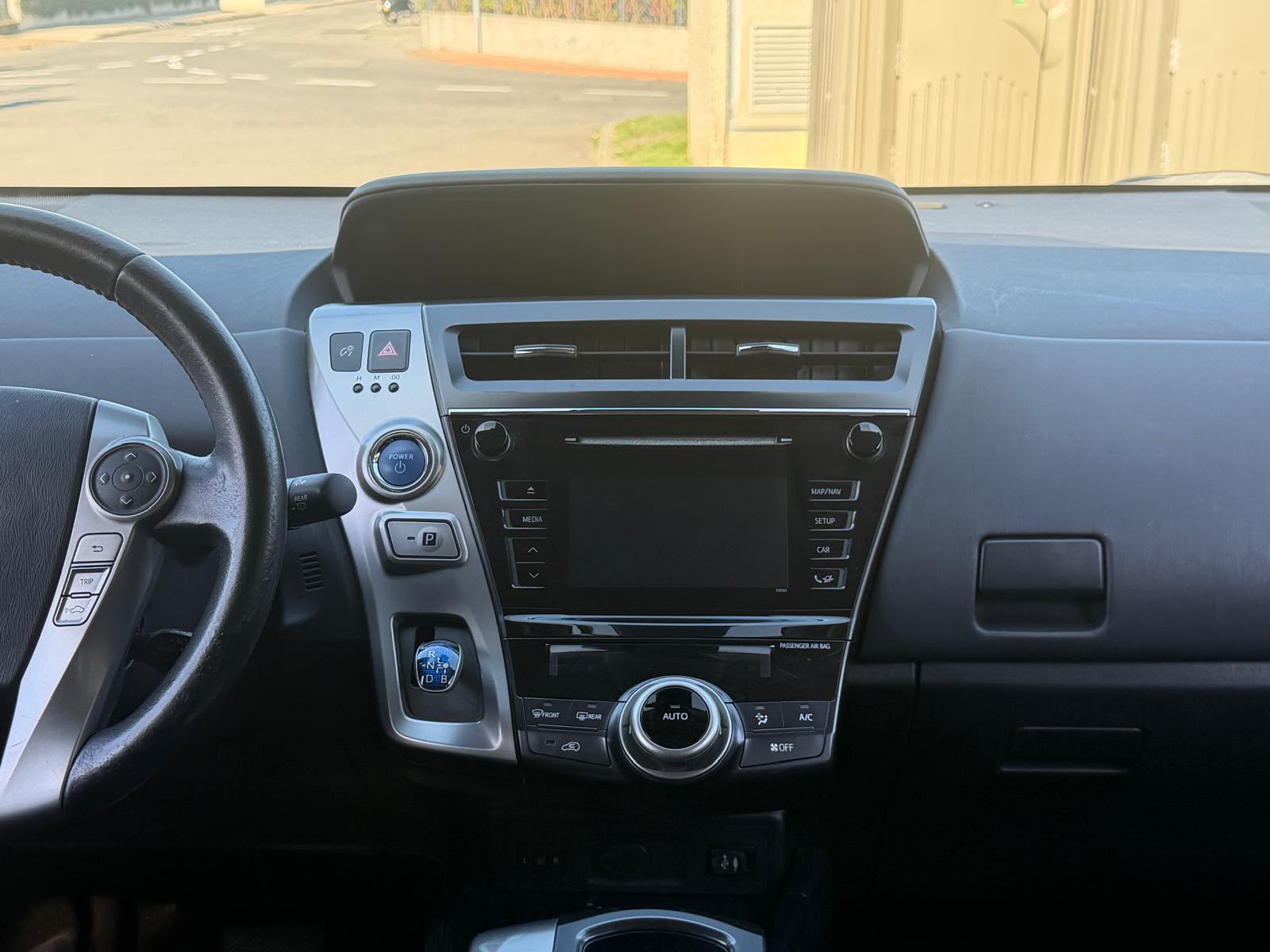 TOYOTA Prius+ 1.8 VVT-i HSD Premium-image-28