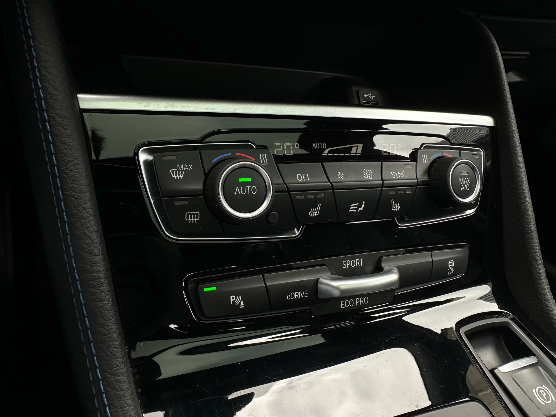 BMW 225xe iPerformance Active Tourer Steptronic M Sport-image-10