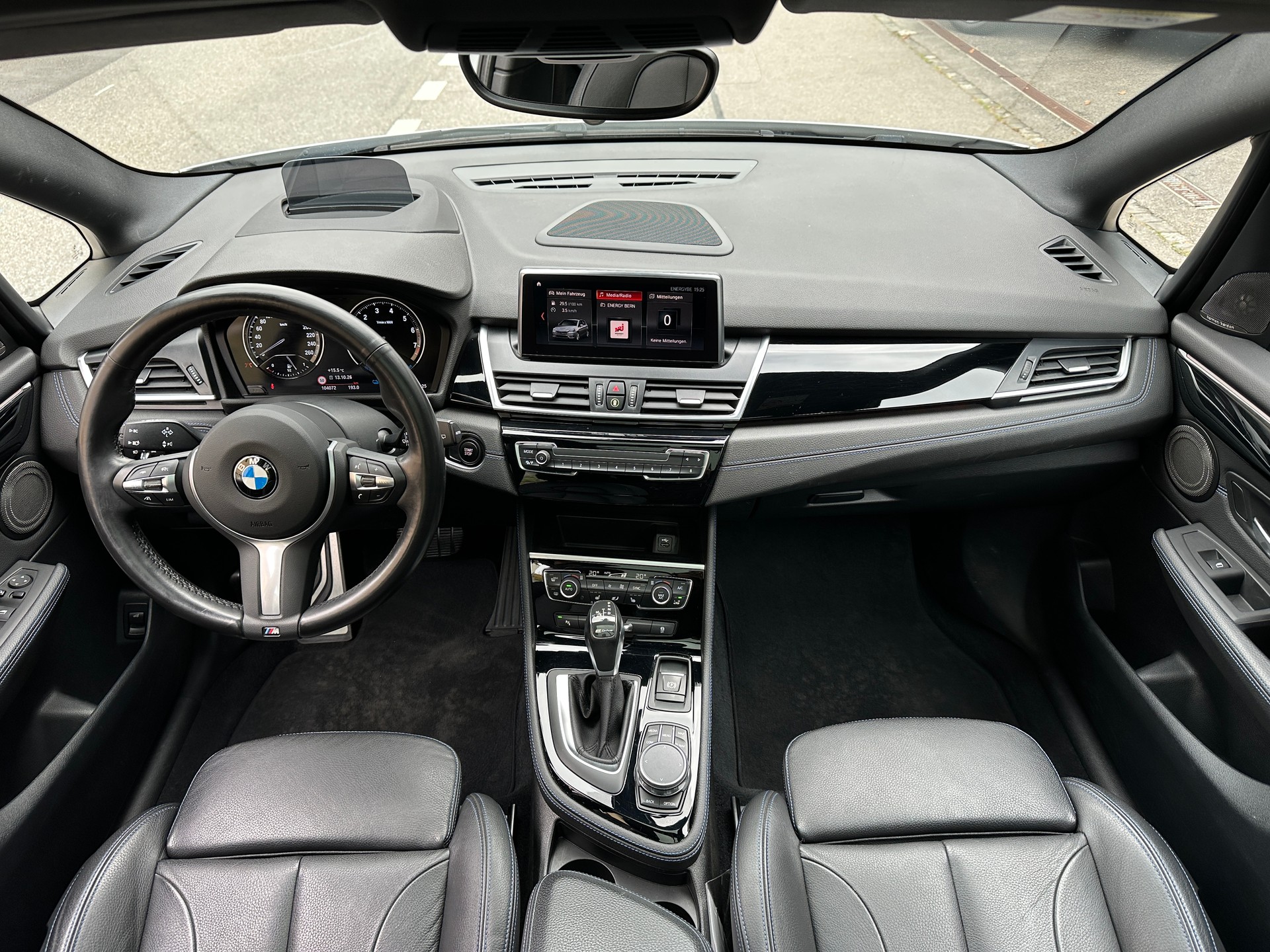 BMW 225xe iPerformance Active Tourer Steptronic M Sport-image-6